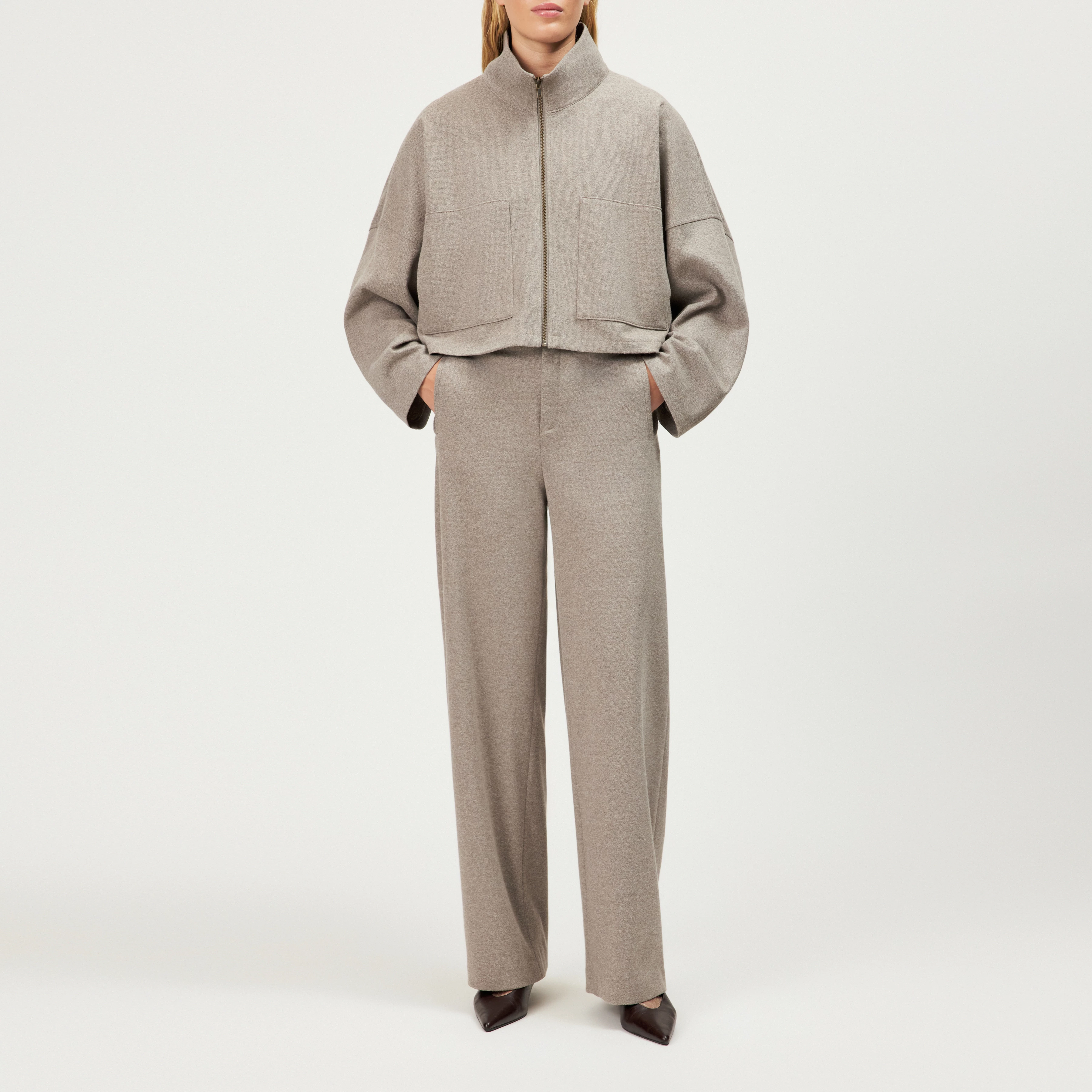 ELSTOW_1 - Veste courte oversize en jersey - women - beige - Ganzkörper-Frontansicht