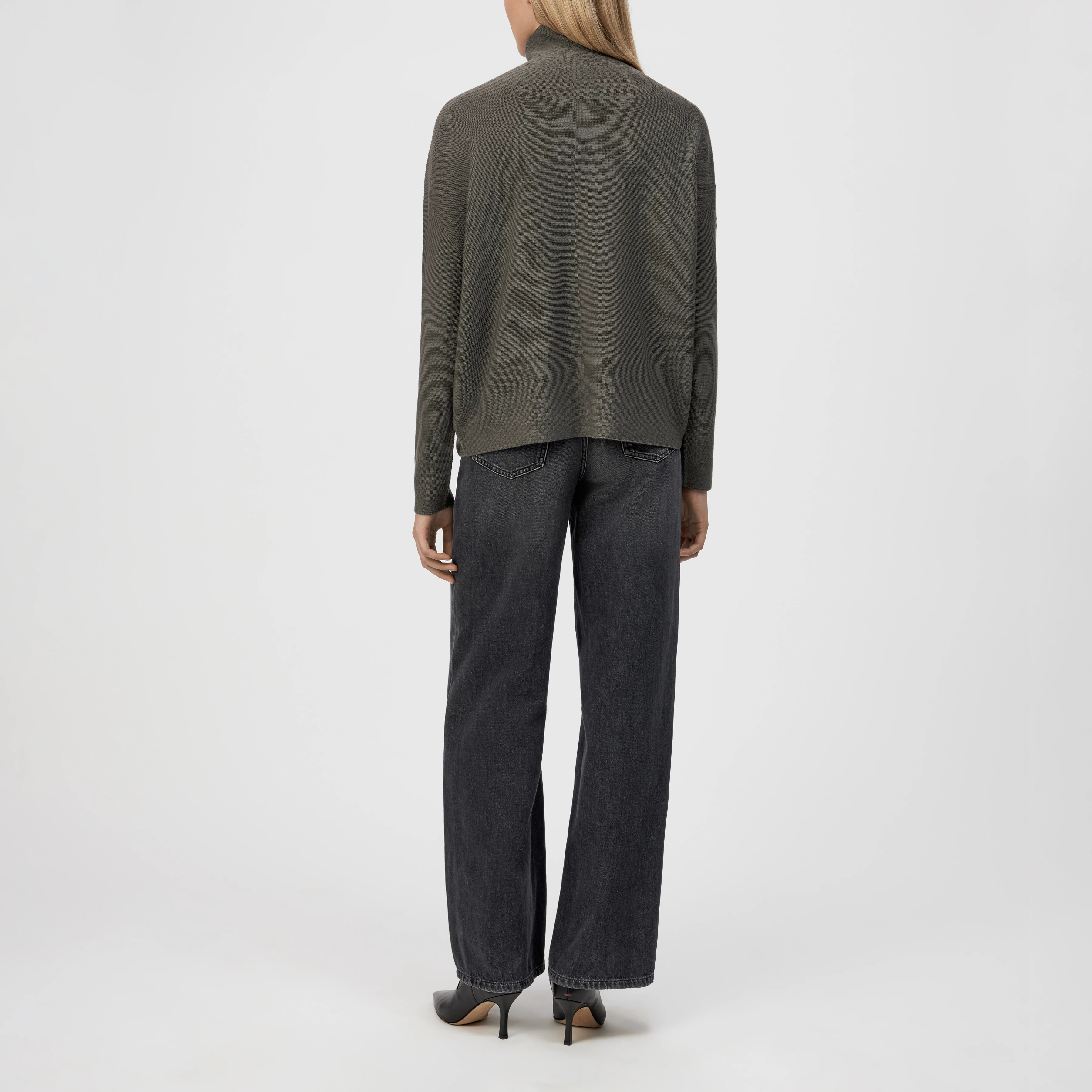 LIORA - Egg-Shape Rollkragenpullover in 100% Merinowolle - Damen - grau - Rückansicht