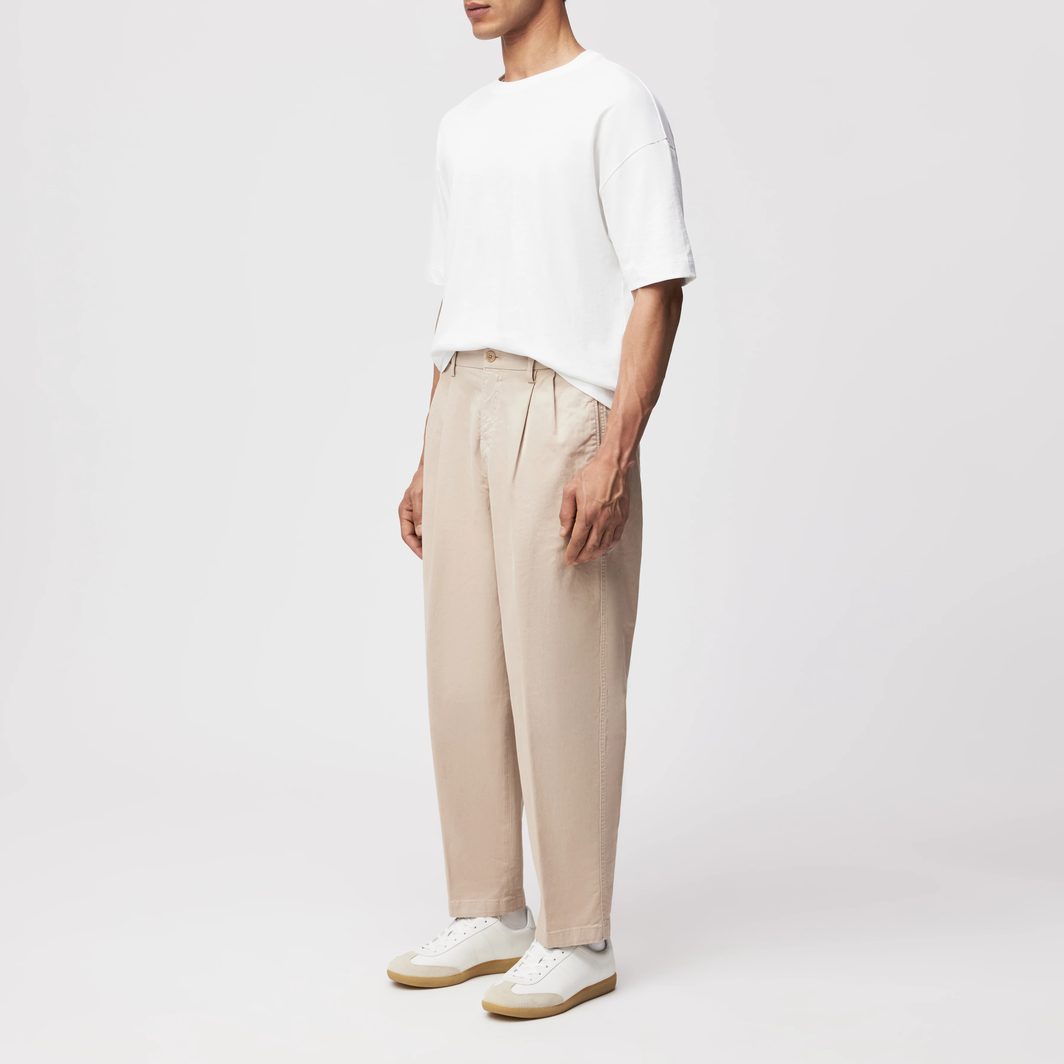 KARYKO - Chino in softer Baumwoll-Qualität - Herren - beige - Seitenansicht