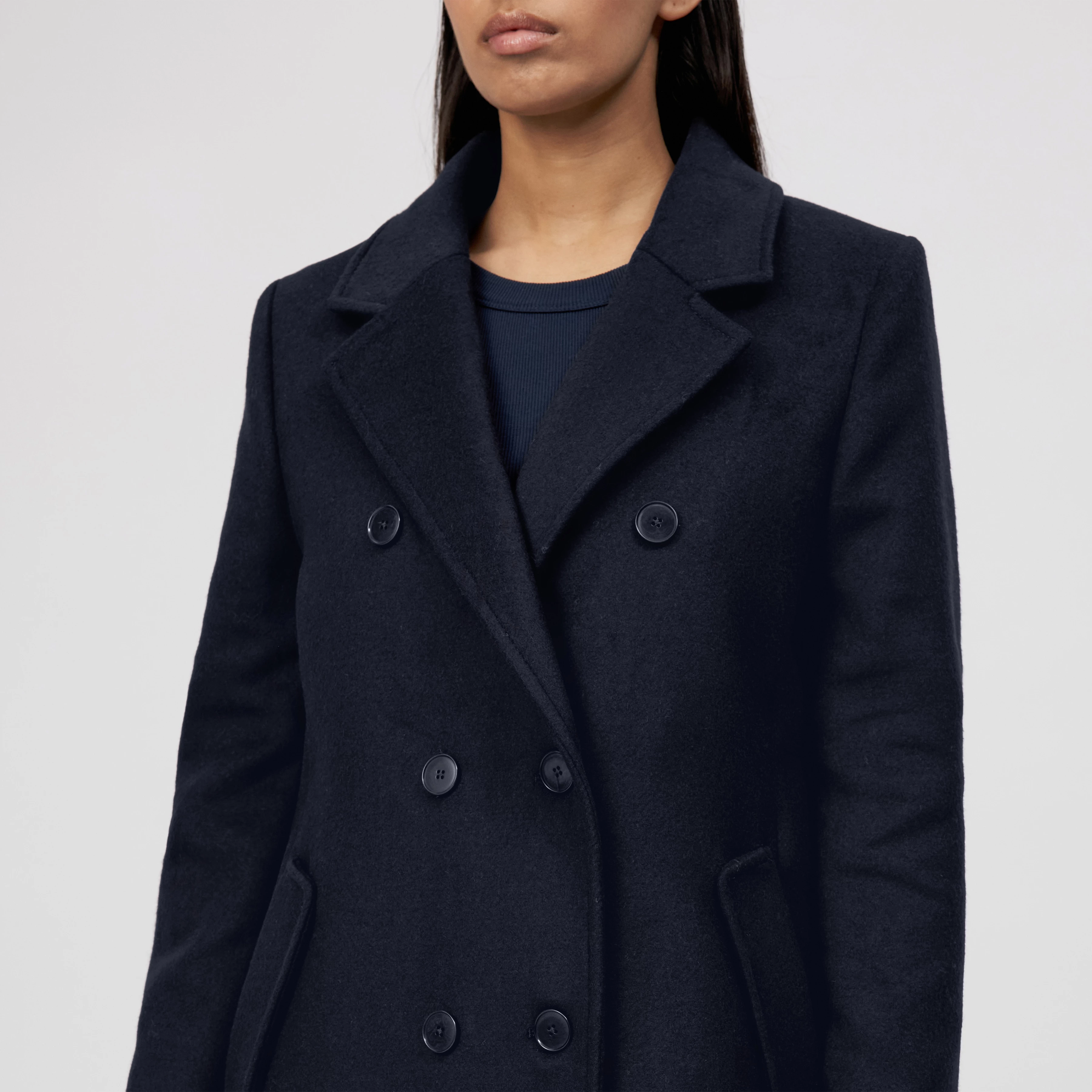 BRAMCOTE - Klassischer Blazermantel in Flanell - Damen - blau - Detailansicht am Model