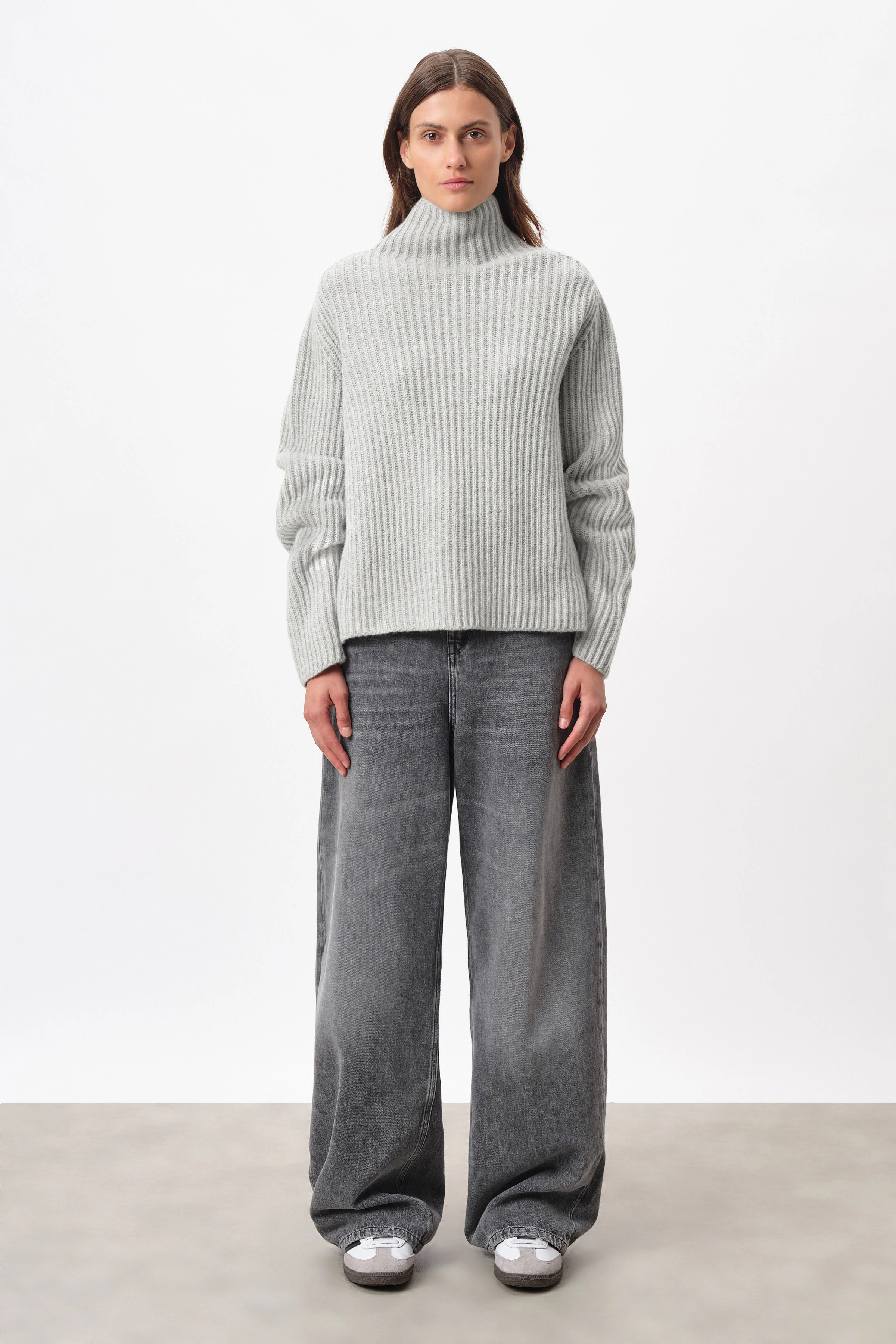 VARISA_2 - Coltrui in scheerwol - dames - grijs - Ganzkörper-Frontansicht