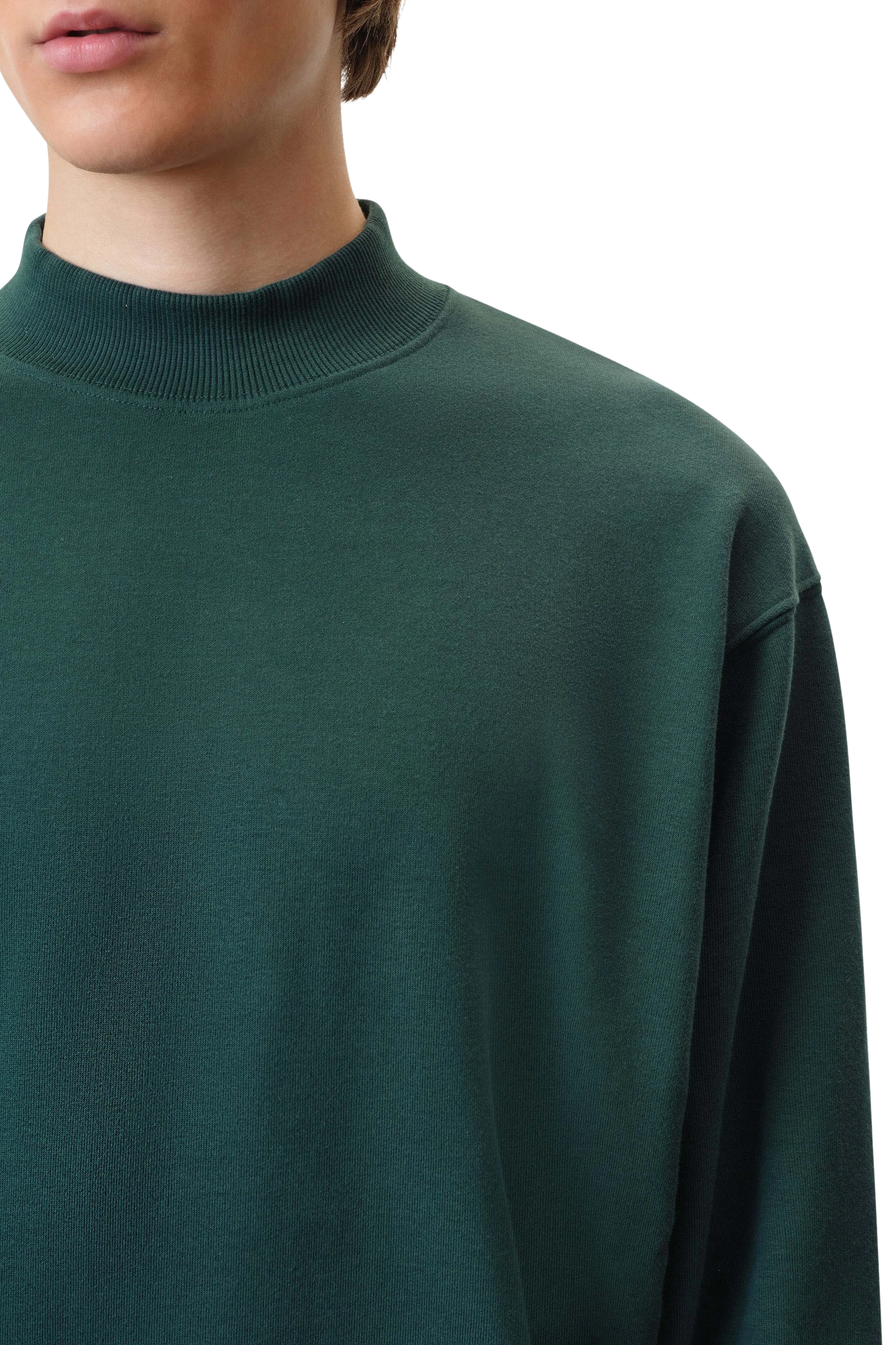 OLIAS - Sweatshirt in French Terry - Herren - grün - Detailansicht am Model