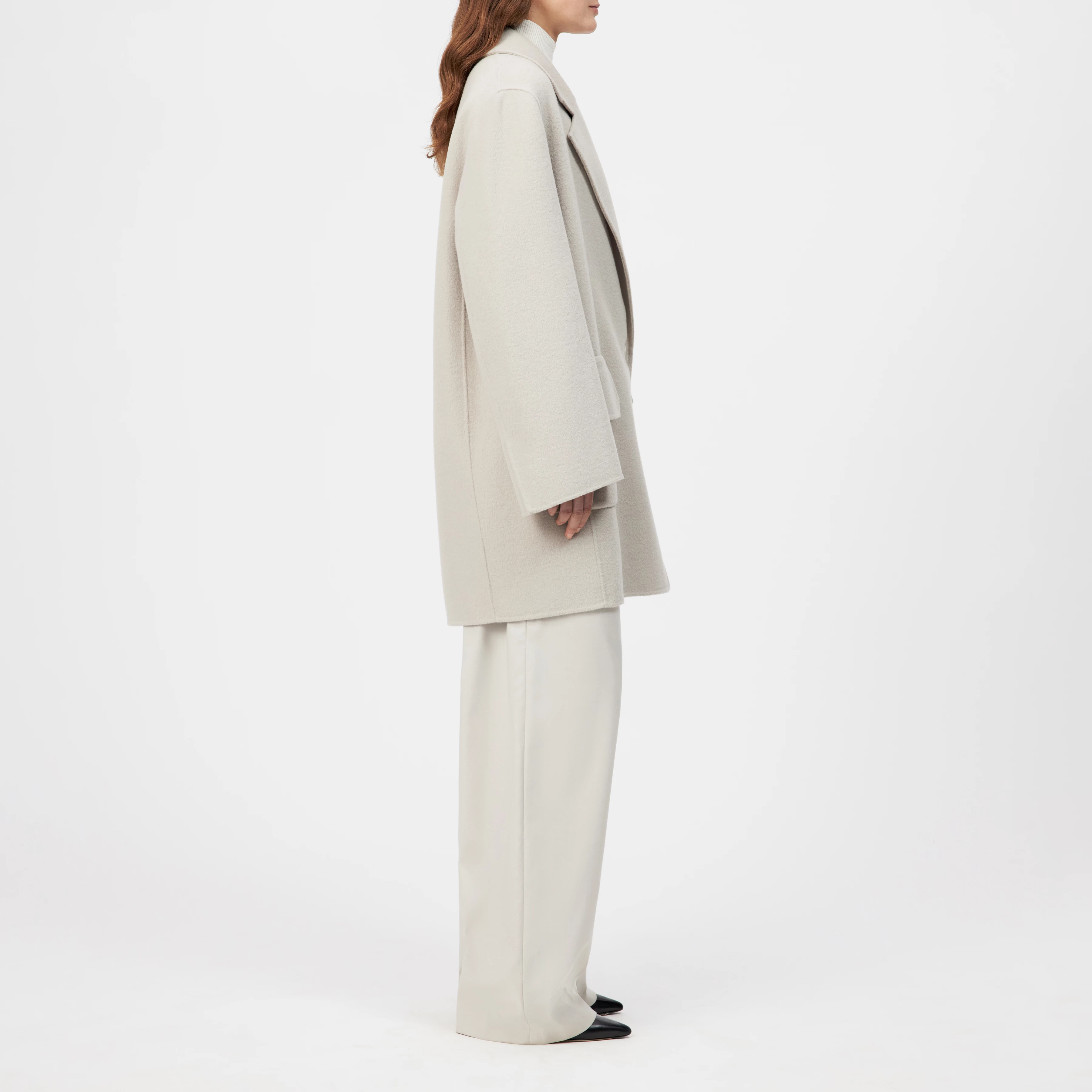 EVERLEY - Cleanes Sweatshirt in Doubleface - Damen - beige - Seitenansicht