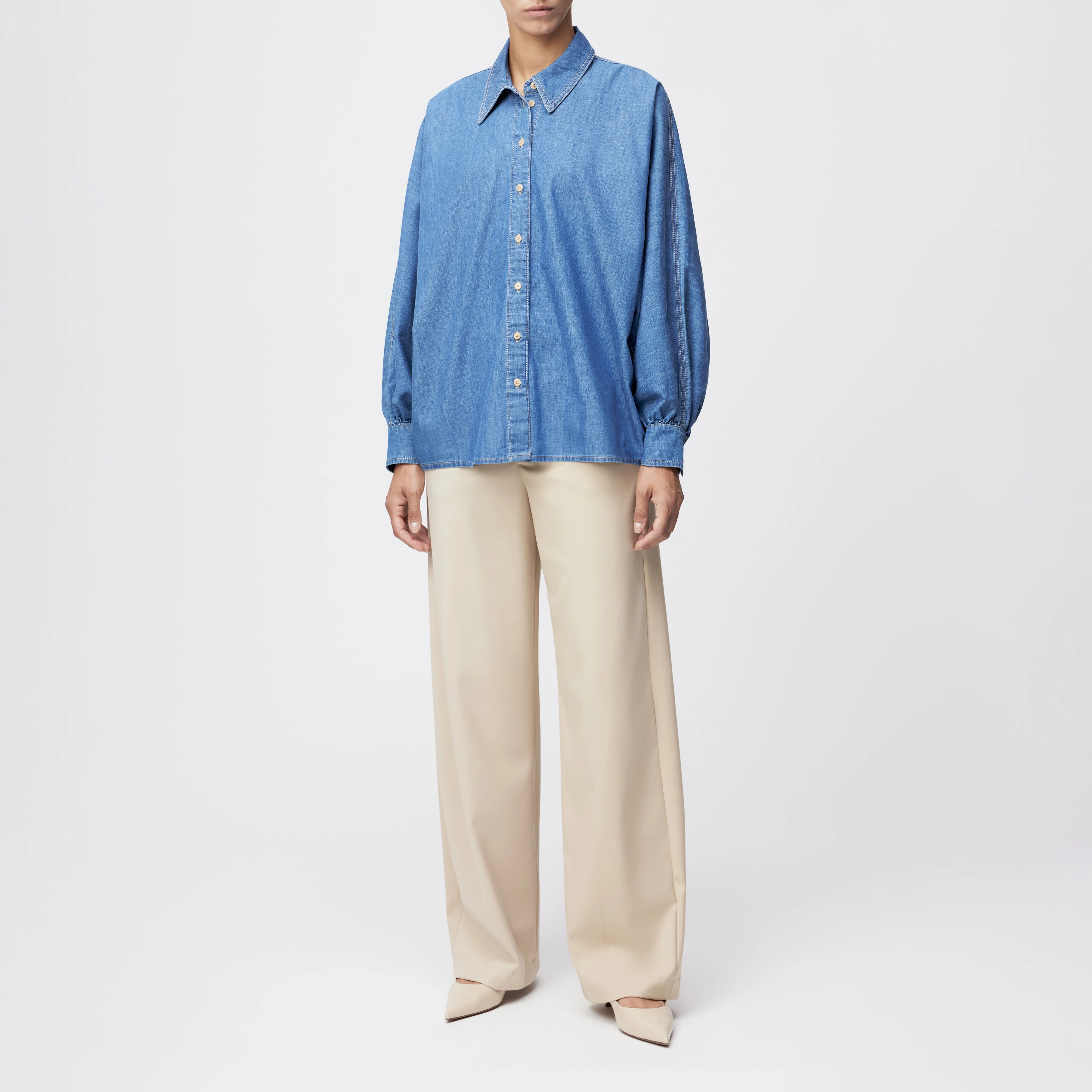 MOYALA - Bluse in Blue-Denim - Damen - blau - Ganzkörper-Frontansicht