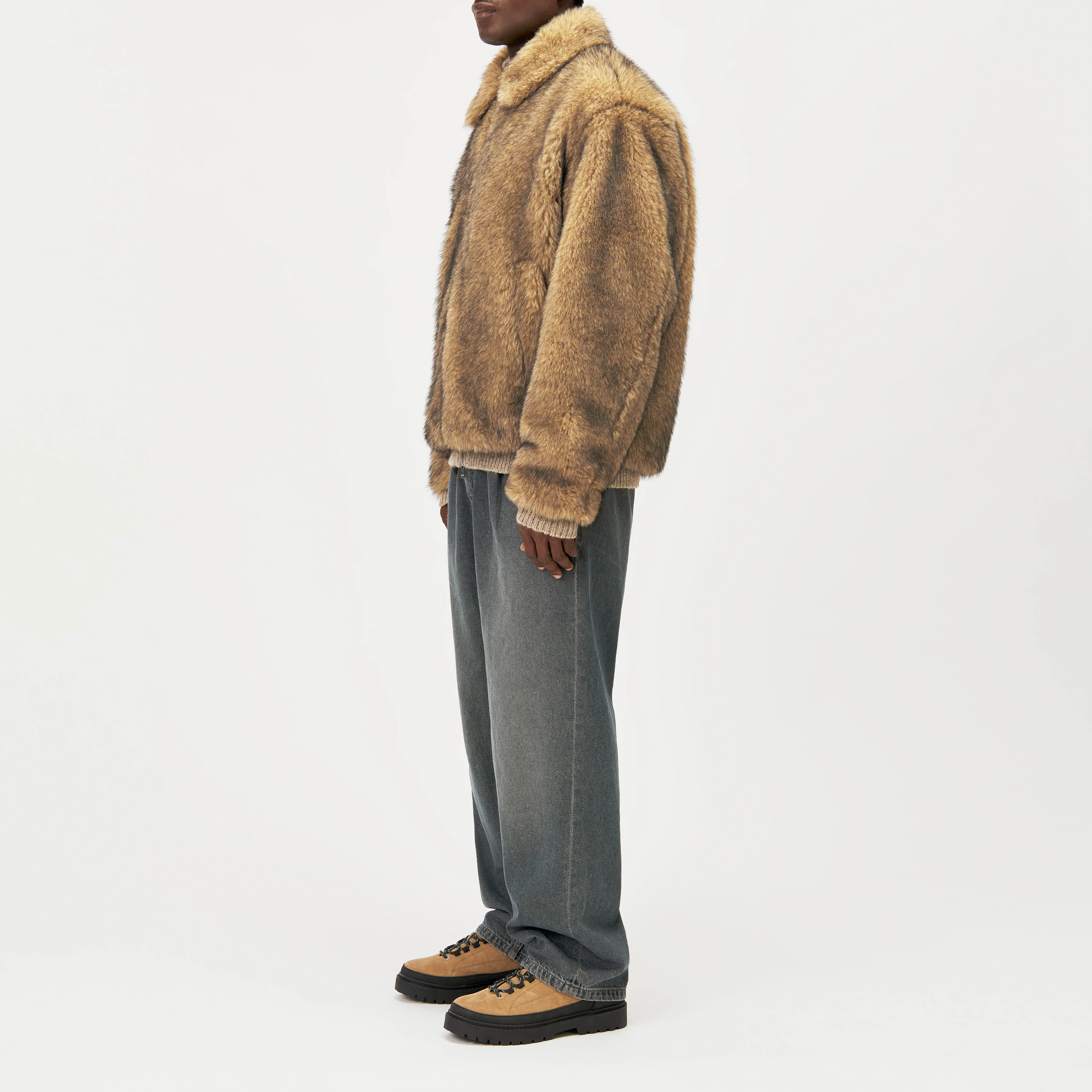 RIKKO_F - Relaxed fit faux fur jacket - men - brown - Seitenansicht