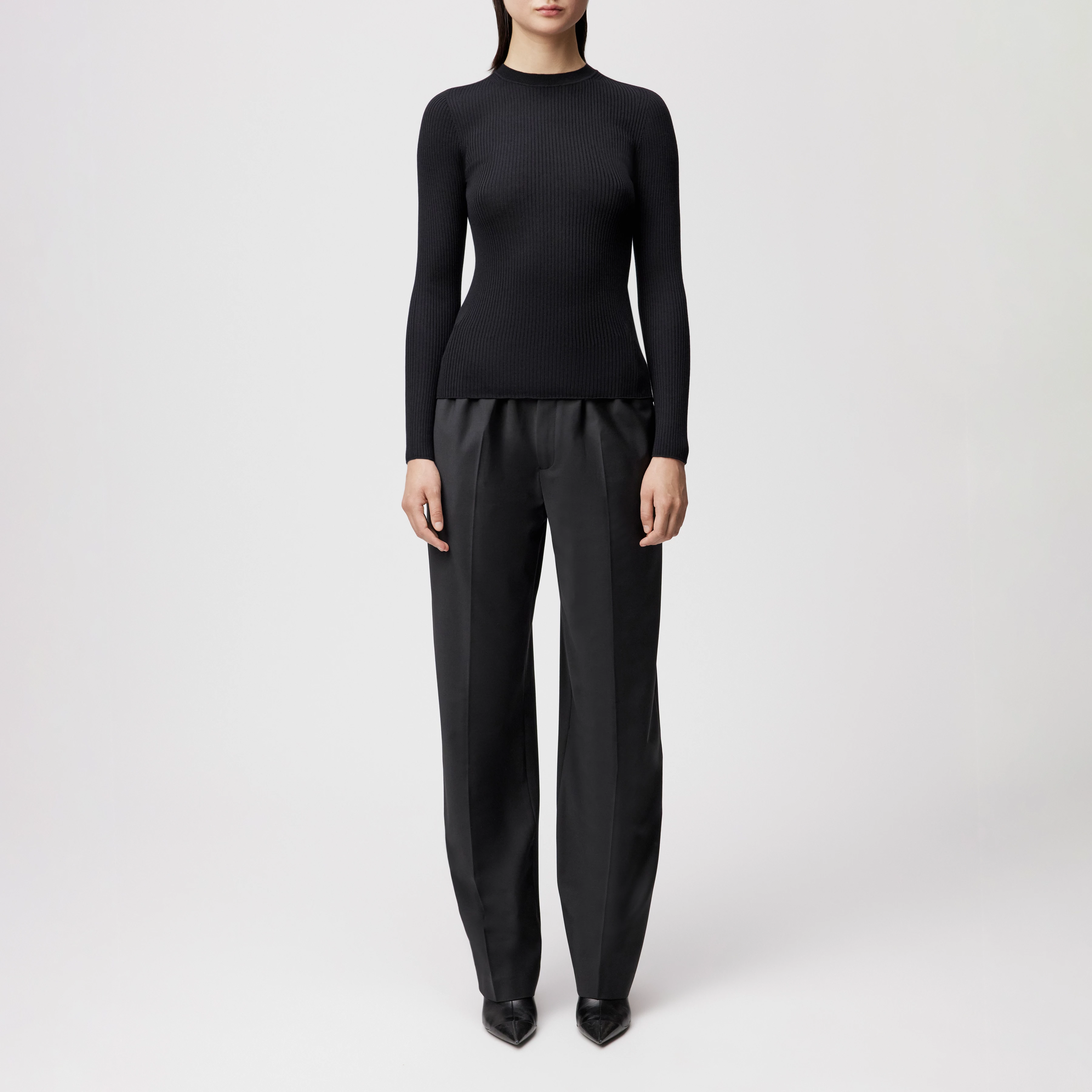 ERMA - Longsleeve mit Rundhals in fließendem Wollmix - Damen - schwarz - Ganzkörper-Frontansicht