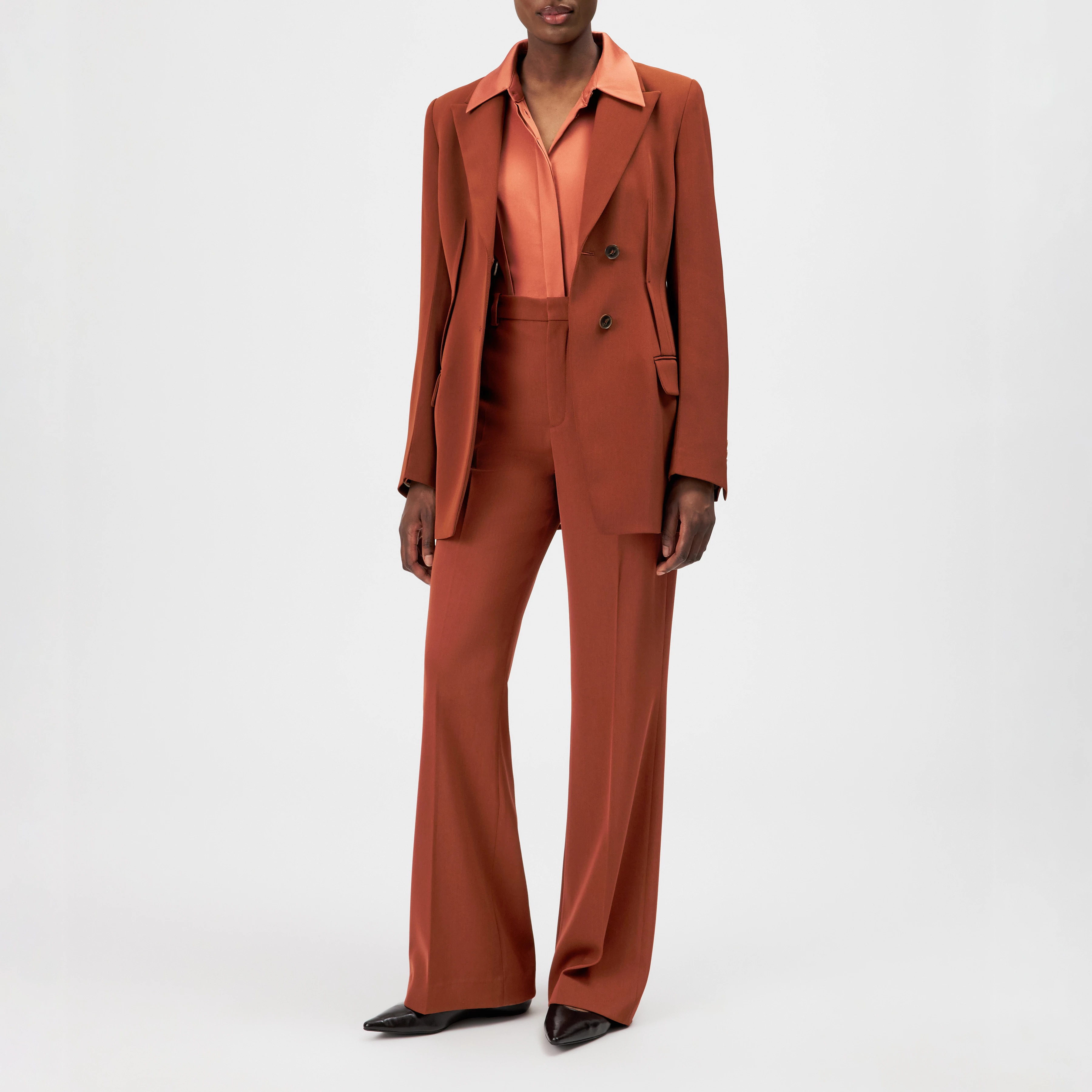ARGUE - Techno-twill flared trousers - women - red - Ganzkörper-Frontansicht