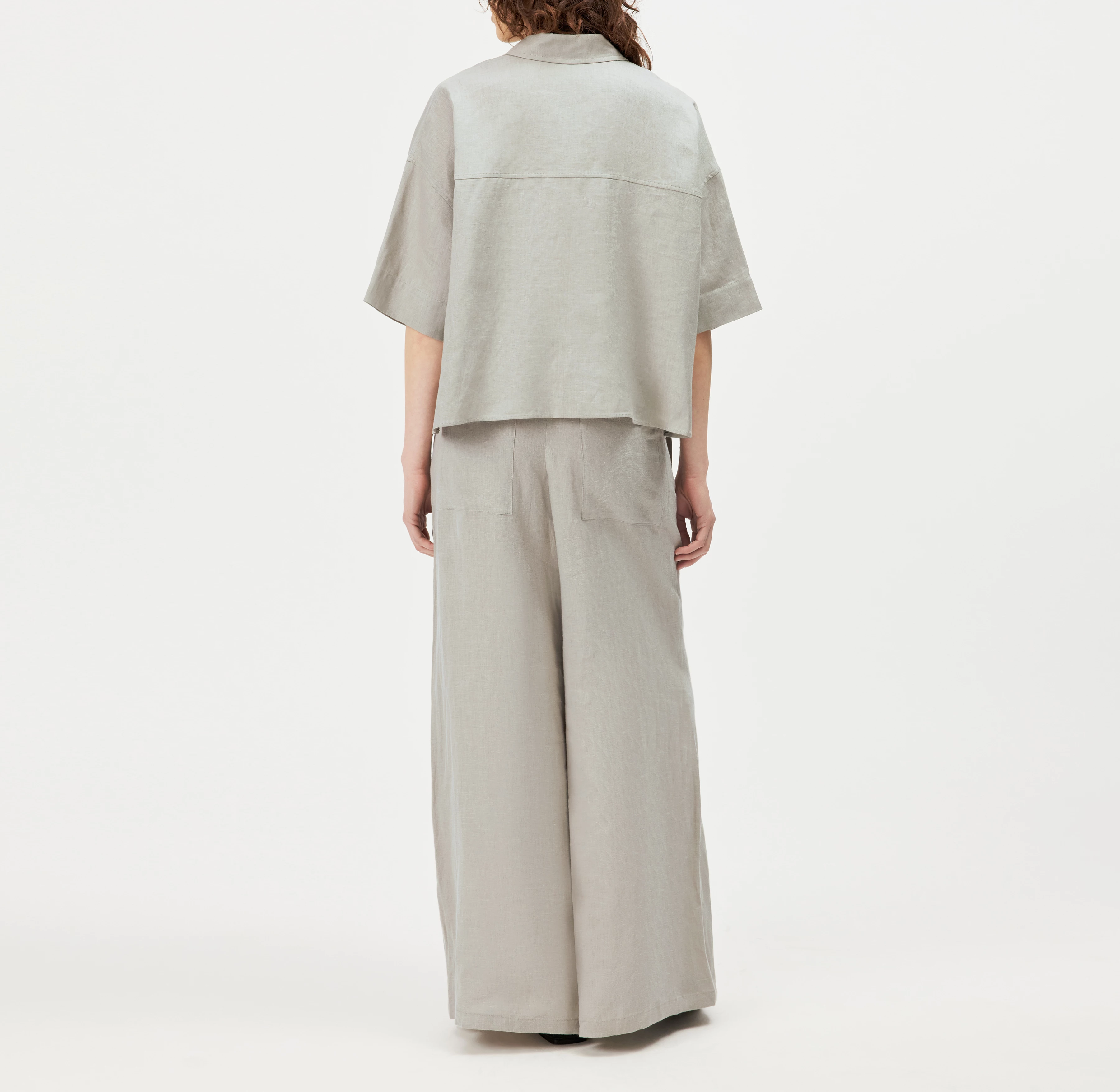 YARIKA - Boxy shirt blouse in linen - women - green - Rückansicht