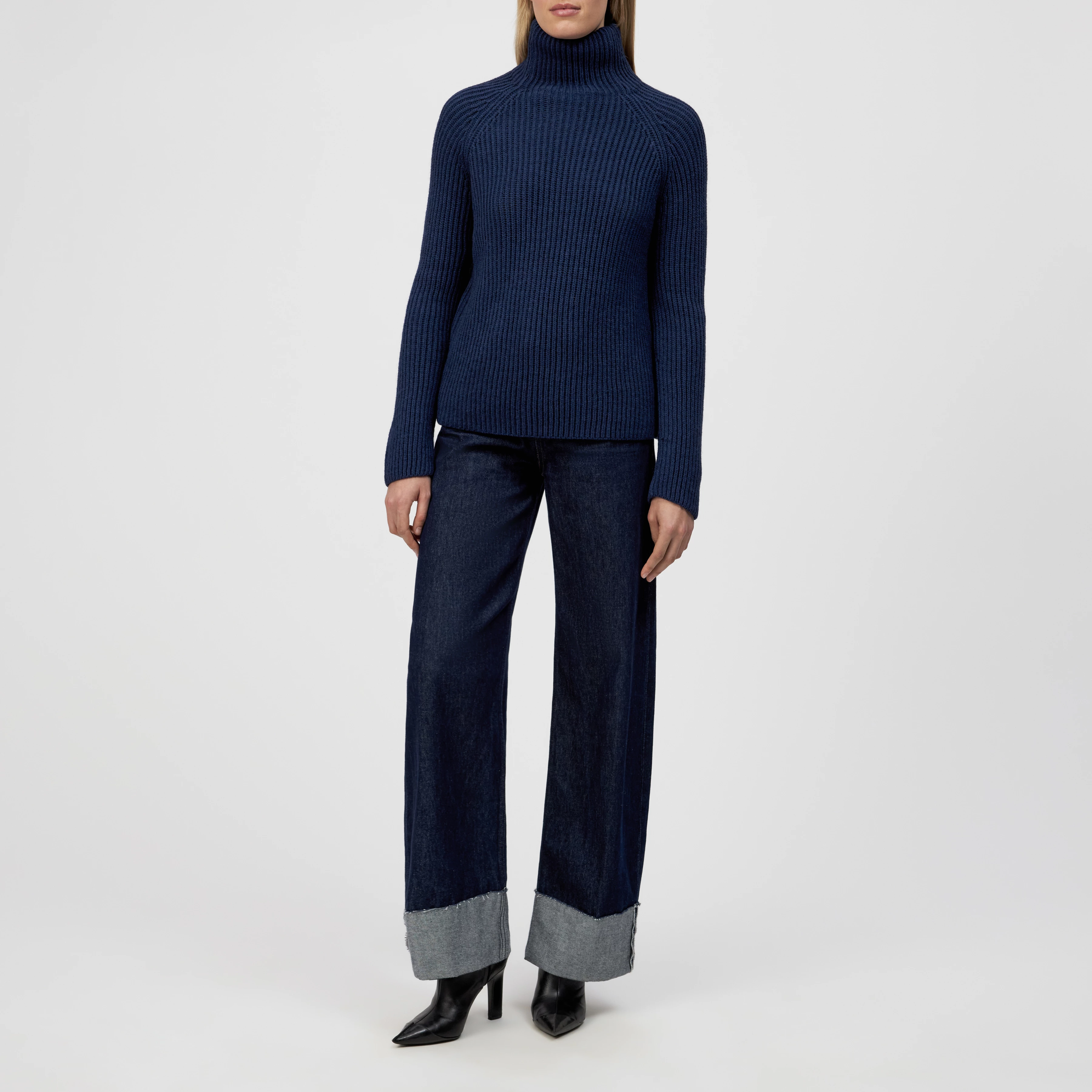 ARWEN - Pull à col roulé en laine et alpaga - women - bleu - Ganzkörper-Frontansicht