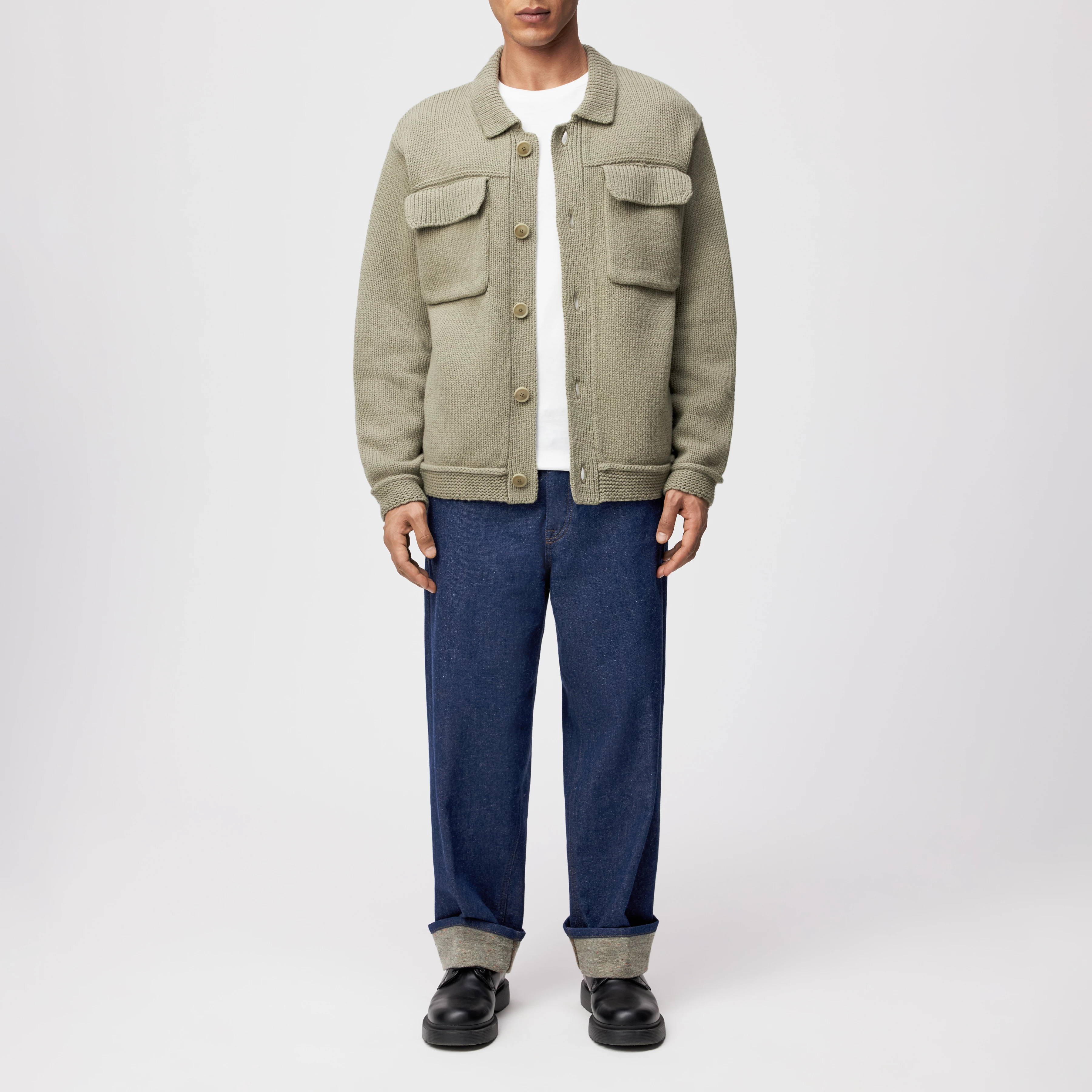 TEDMOND - Strickovershirt in Lammwolle - Herren - grün - Ganzkörper-Frontansicht