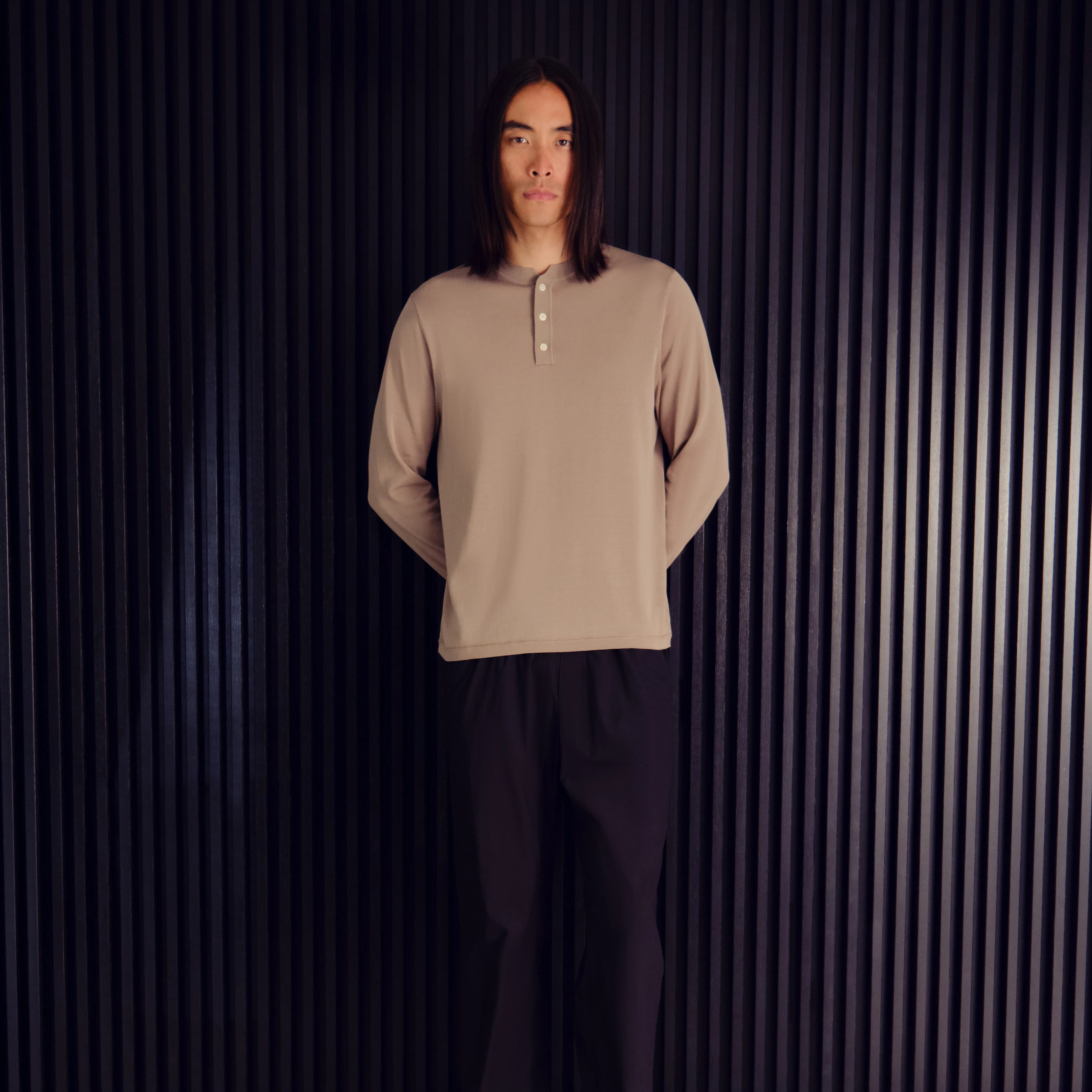 KIAAN - Regular fit, fine knit long-sleeve with stand collar - men - beige