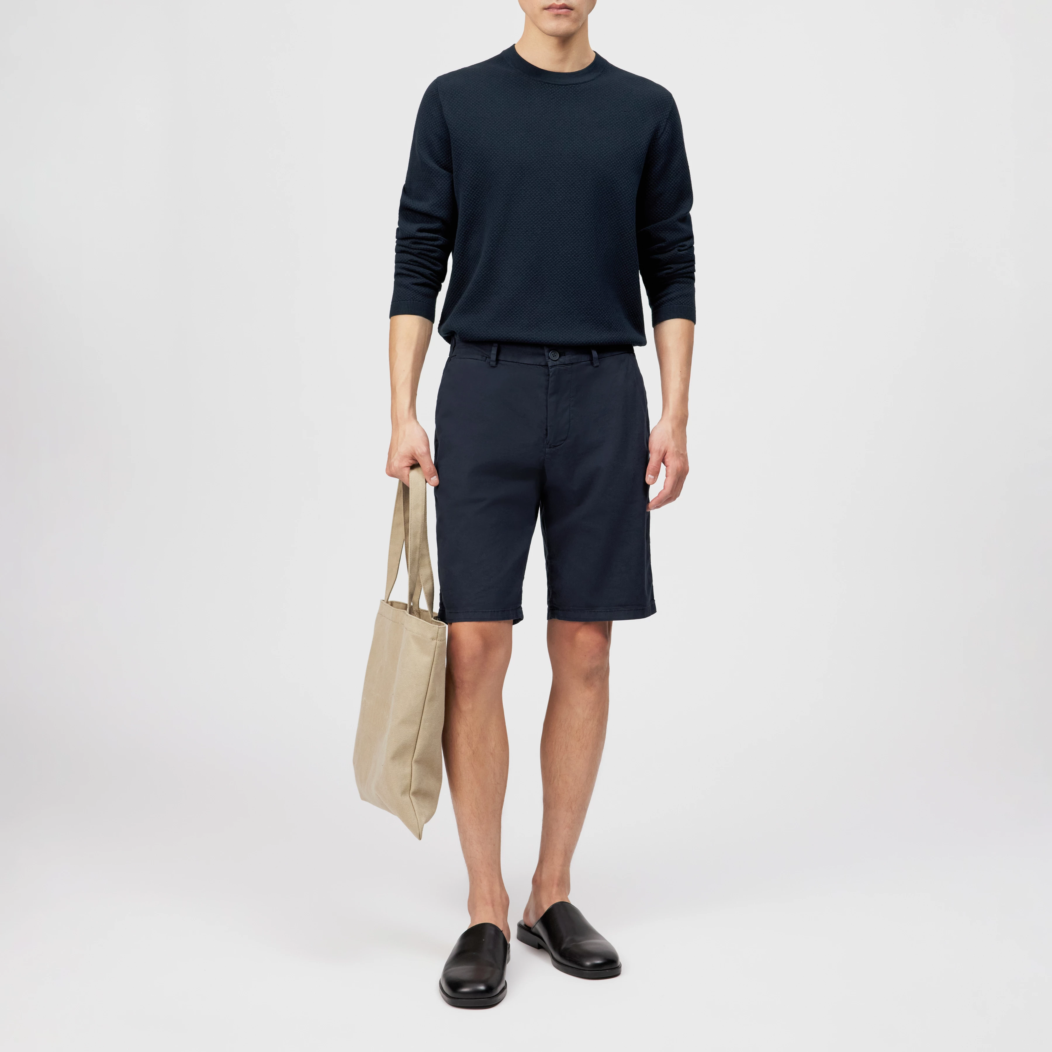 KEND - Chino shorts in cotton twill - men - blue - Ganzkörper-Frontansicht