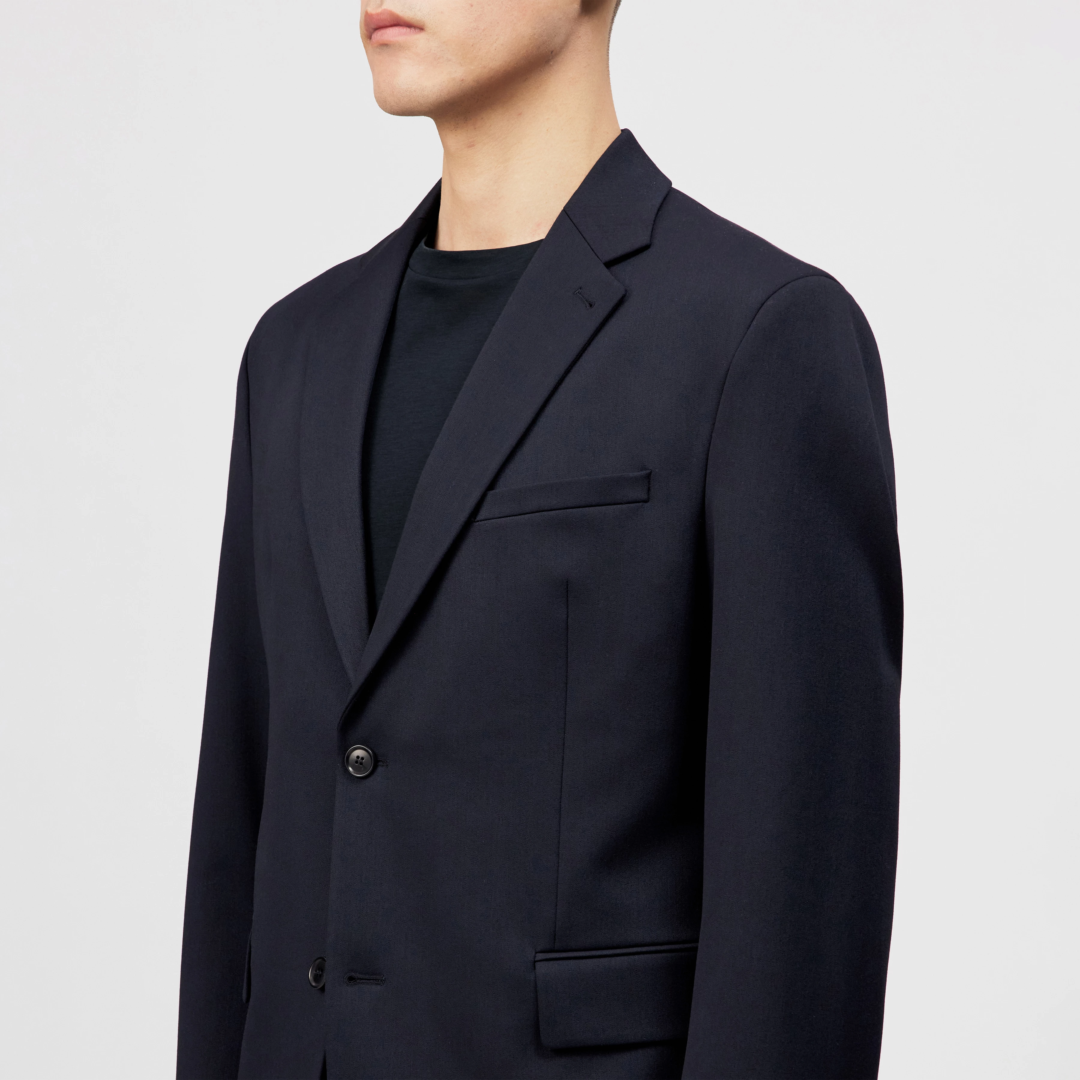 YAMES - Veste ajustée en tissu technique - men - bleu - Detailansicht am Model