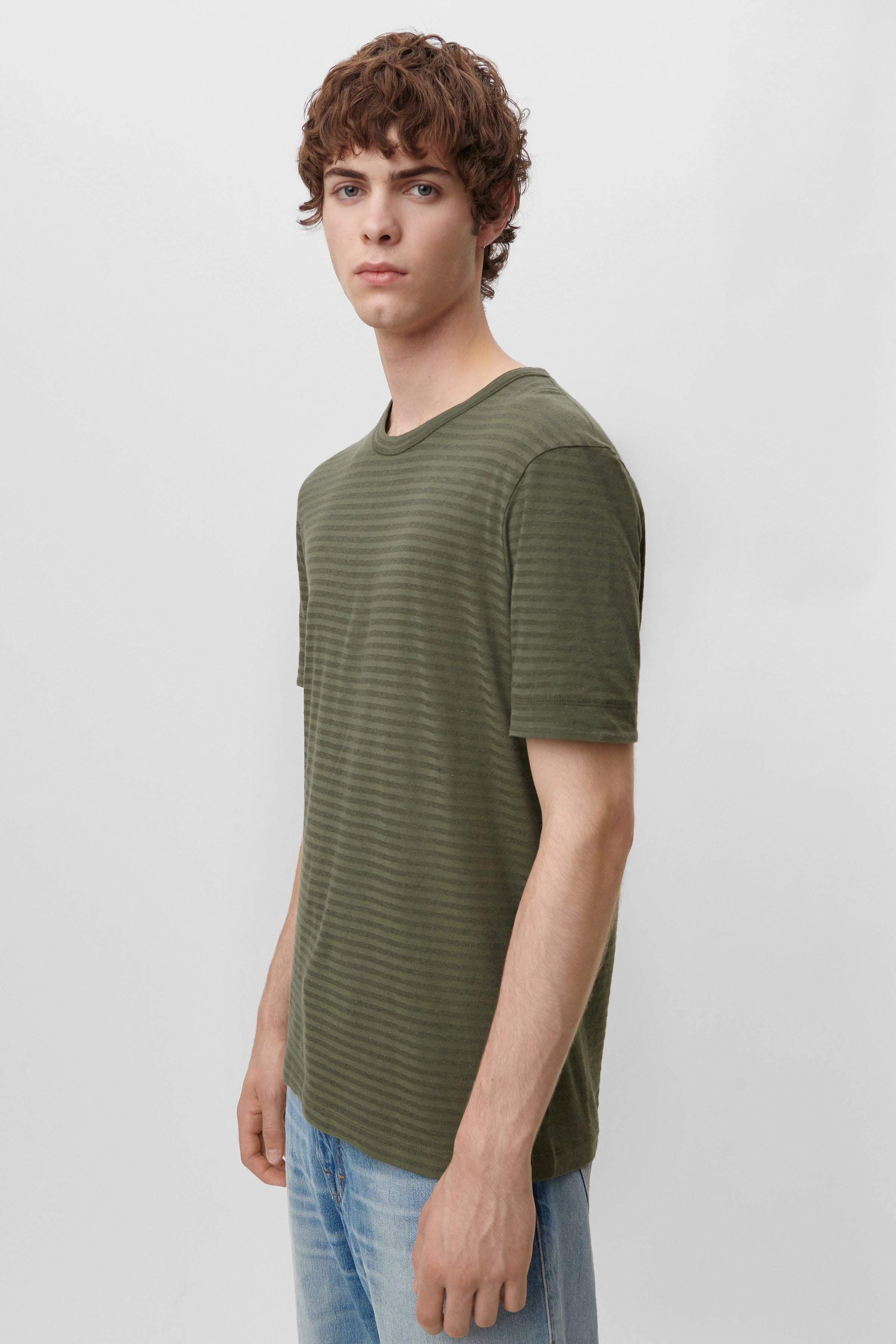 RAPHAEL - T-shirt with stitch detail on sleeves - men - green - Frontansicht