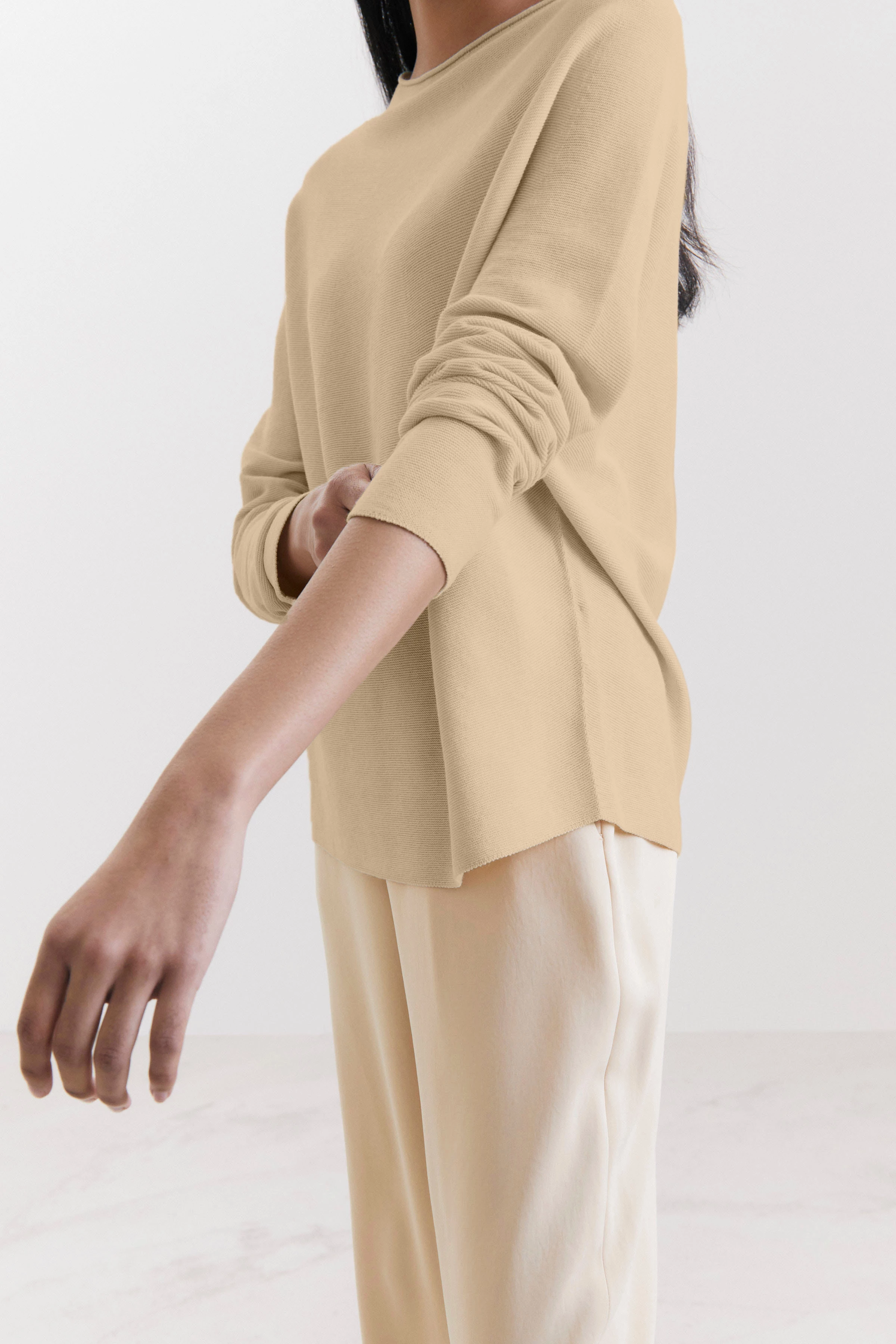 MAILA - clean knit sweater made of pure cotton - women - beige - Seitenansicht