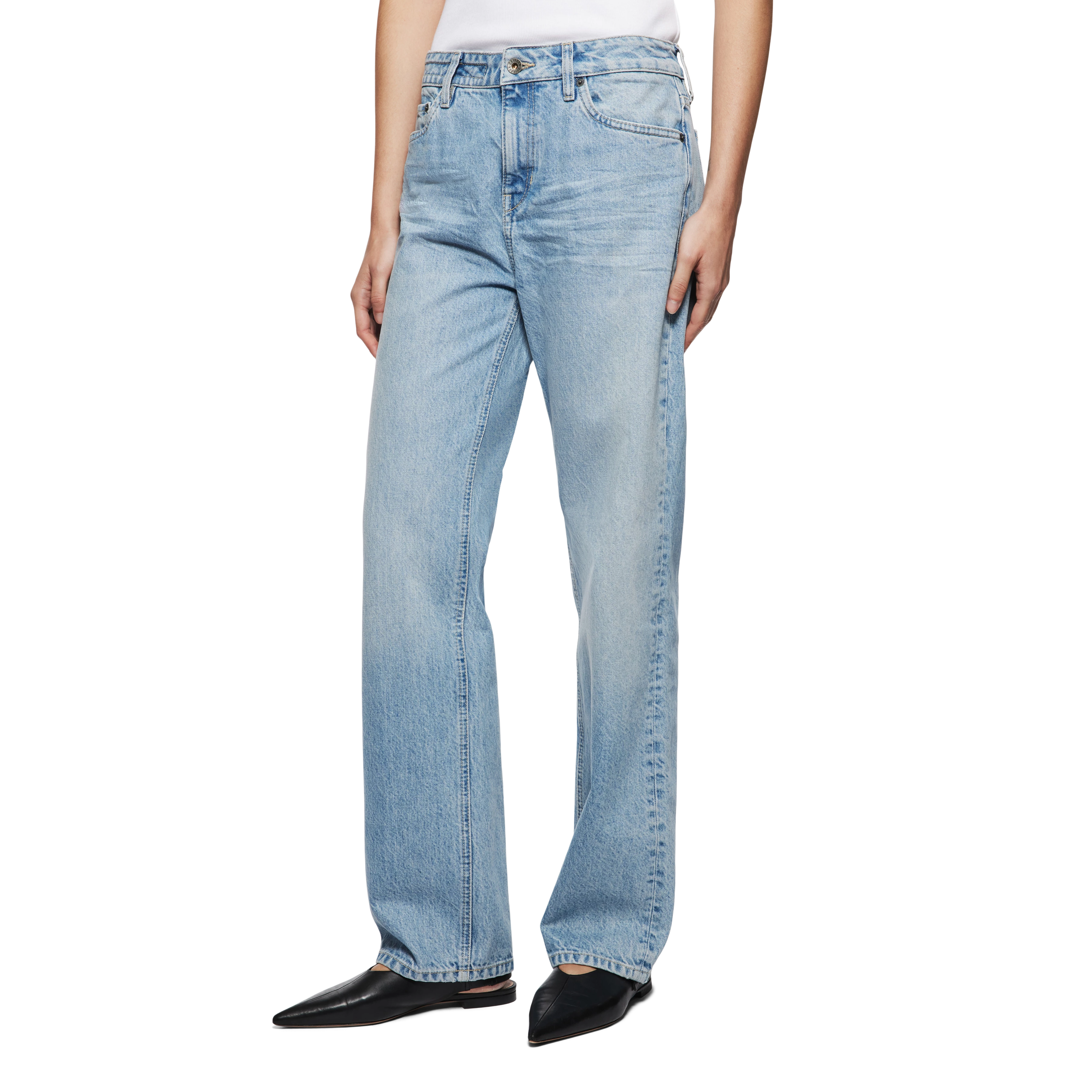 FRONT - Low-waist baggy jeans in light-blue denim - women - blue - Frontansicht
