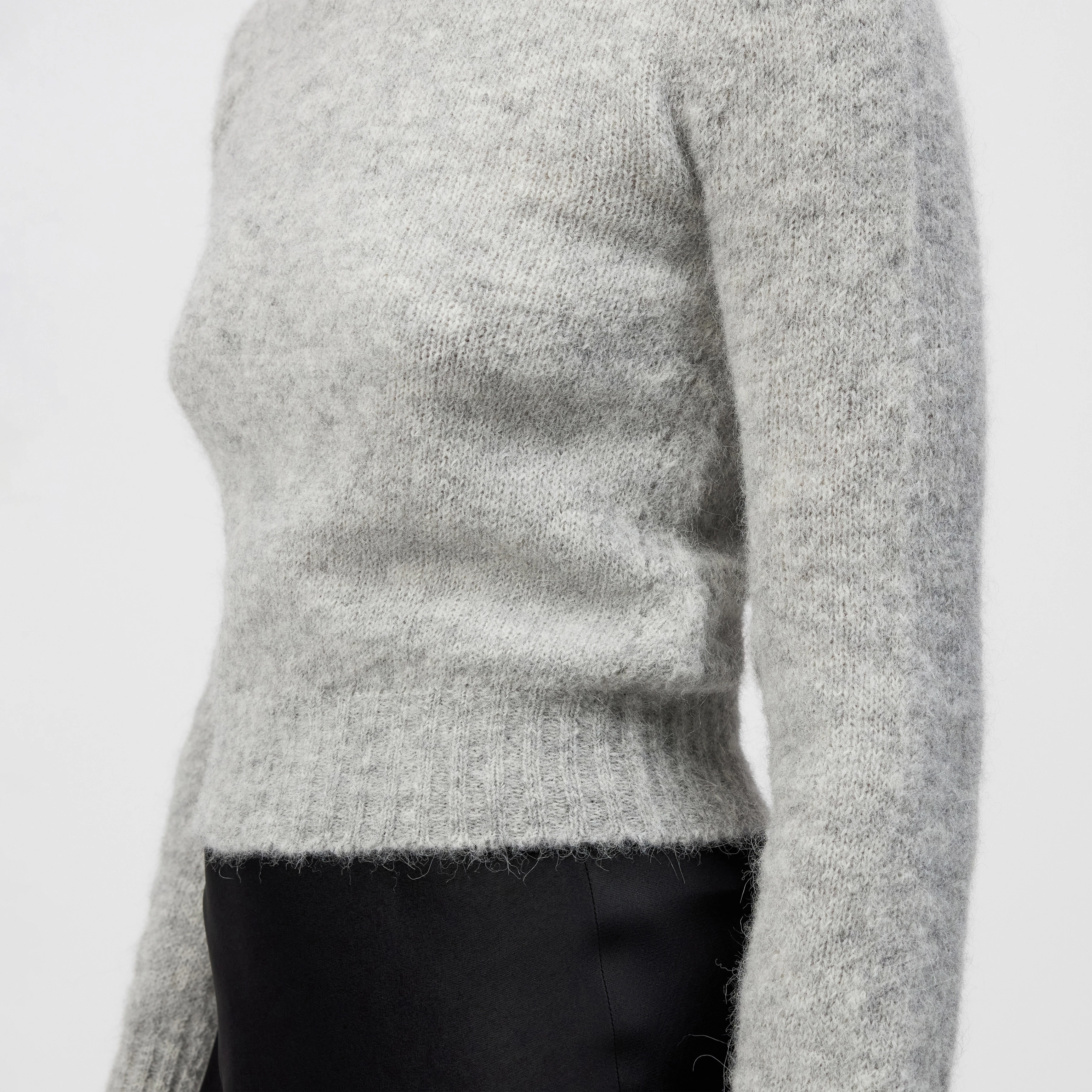 FIDA - Sweater in luxurious alpaca blend - women - grey - Detailansicht am Model