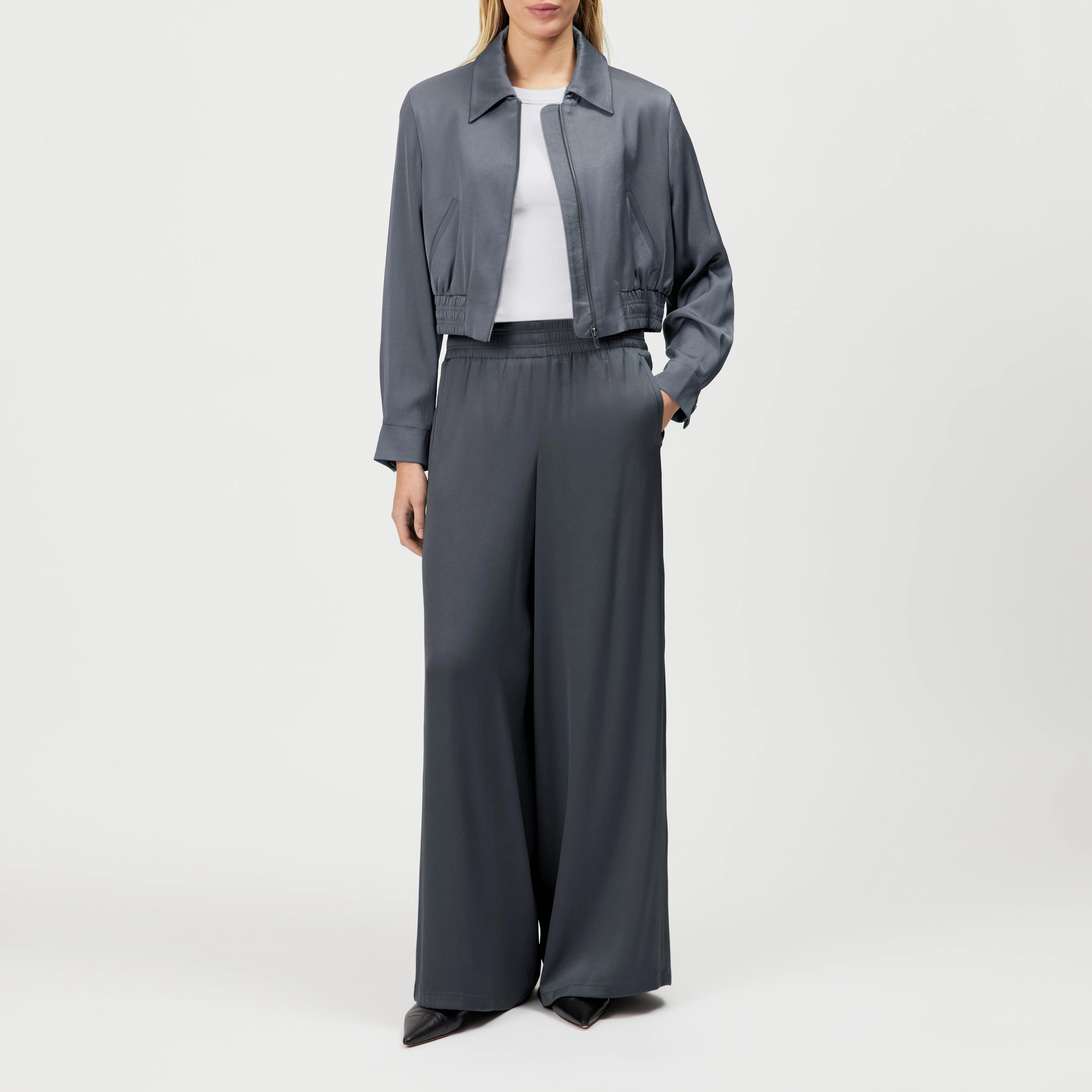 RADWAY_1 - Blouson court en satin - women - gris - Ganzkörper-Frontansicht