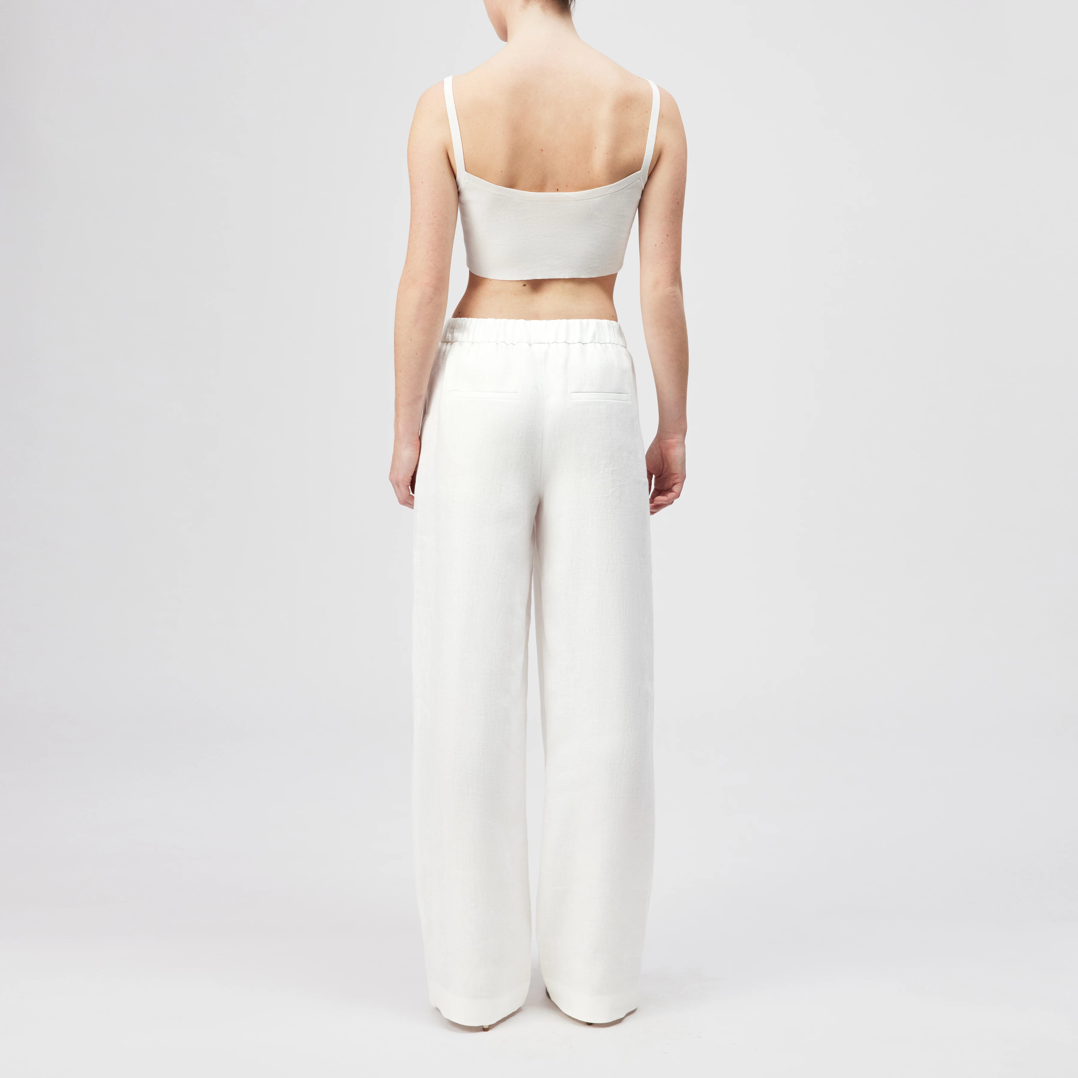 CONSIDER - Schlupfhose mit Barrel-Leg aus reinem Leinen - Damen - off white - Rückansicht
