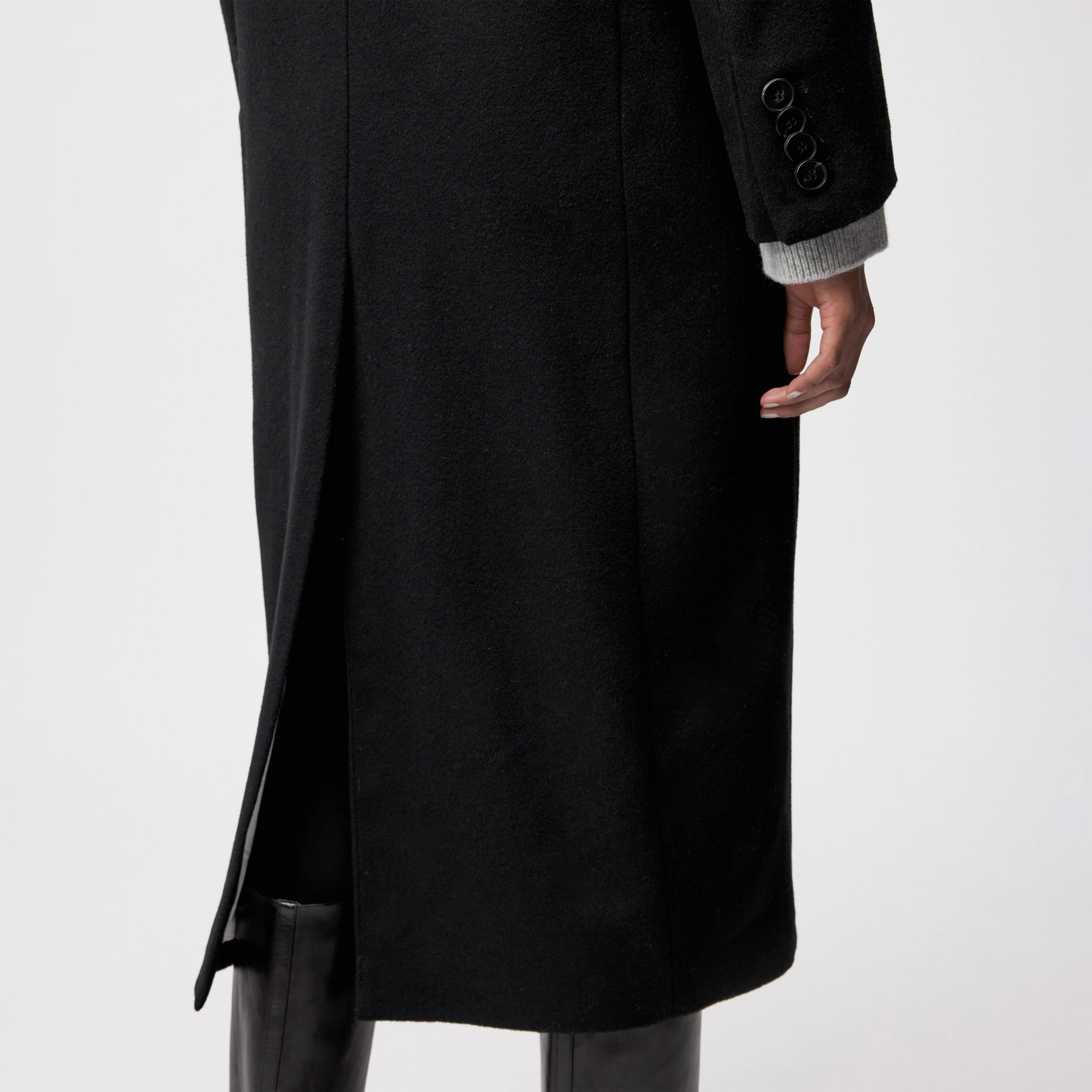 AISBY - Mantel in Kaschmir-Mix - Damen - schwarz - Detailansicht am Model