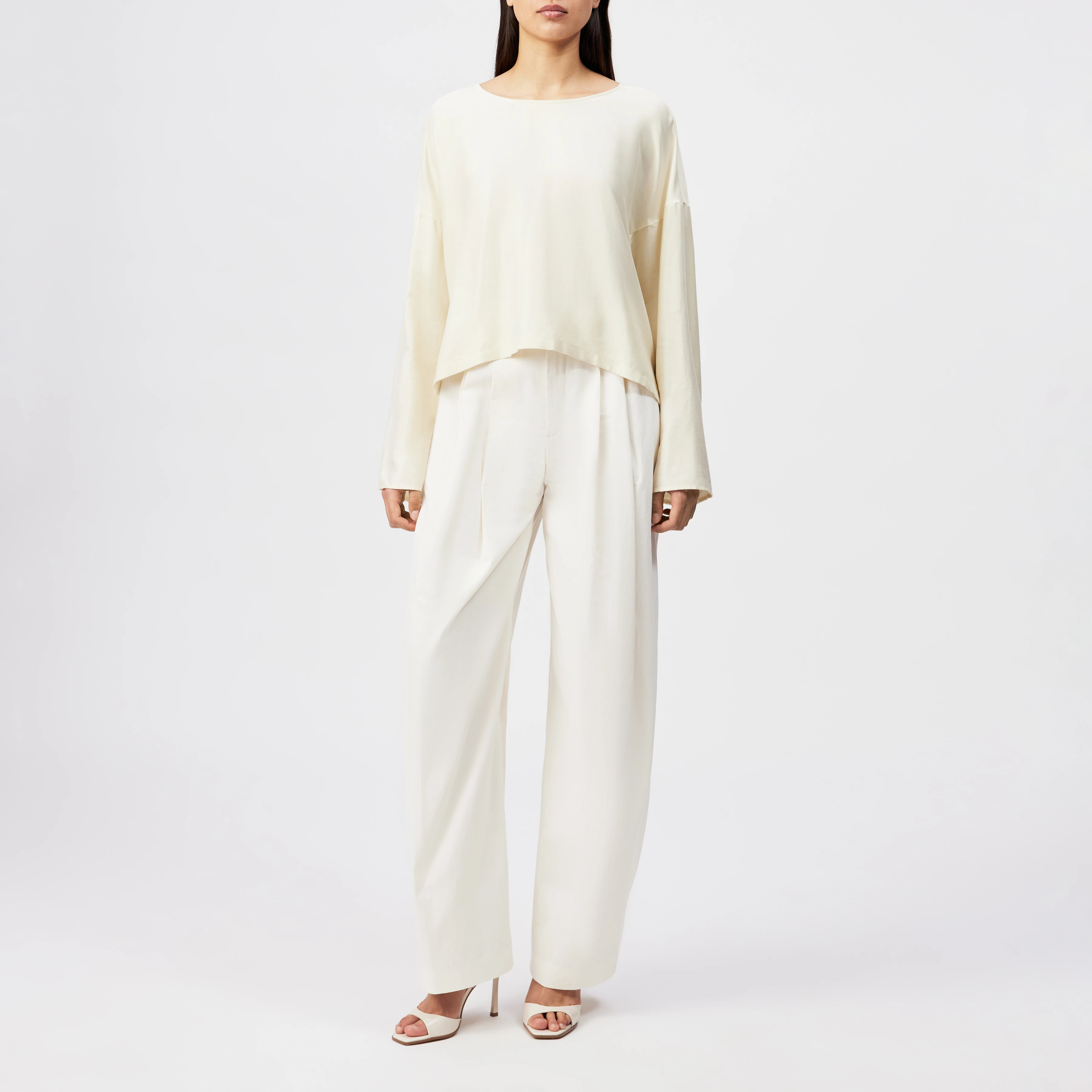AIMERA - Oversized blouse in fluid satin - women - beige - Ganzkörper-Frontansicht