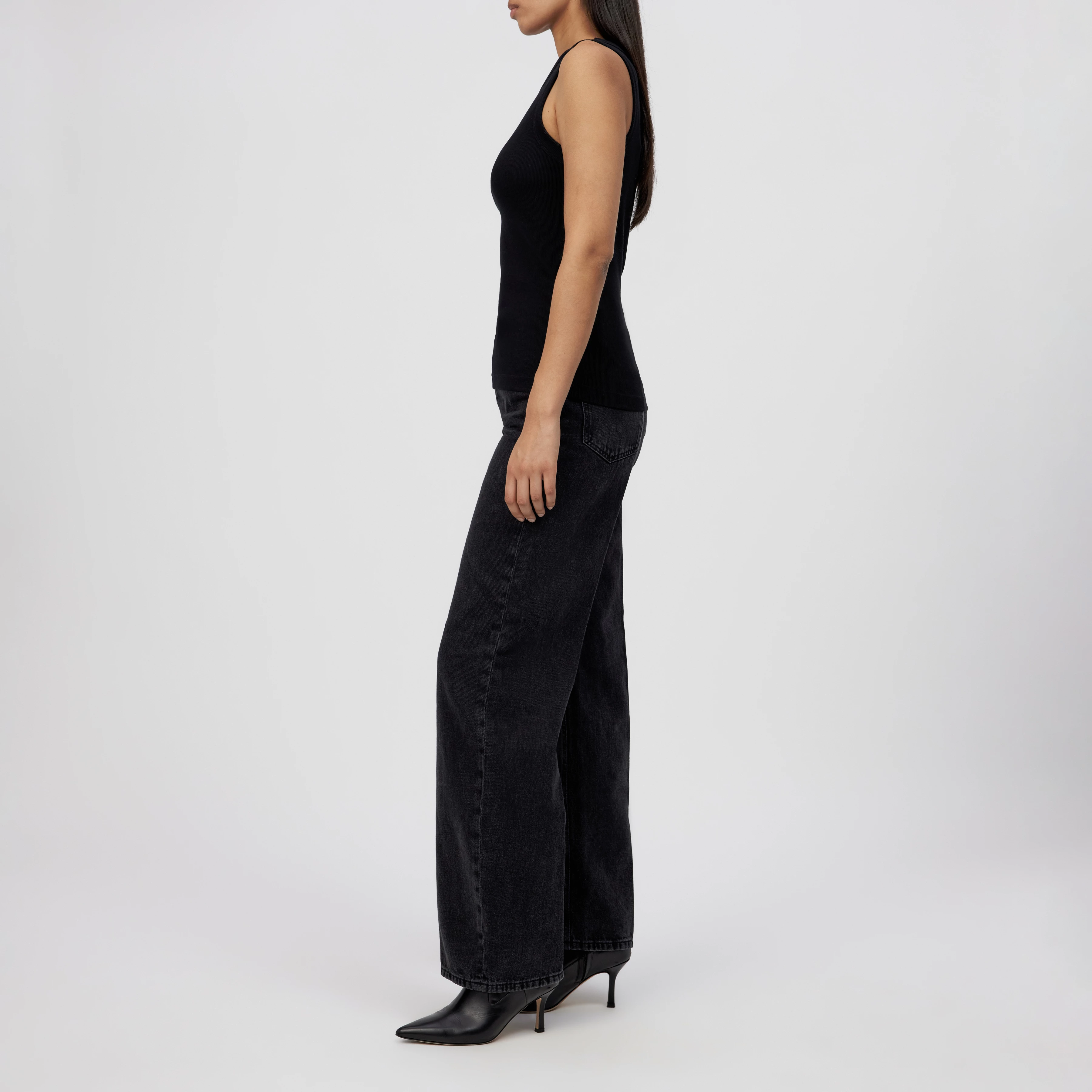 OLINA - Tanktop mit Rundhals in Baumwoll-Rippe - Damen - schwarz - Seitenansicht