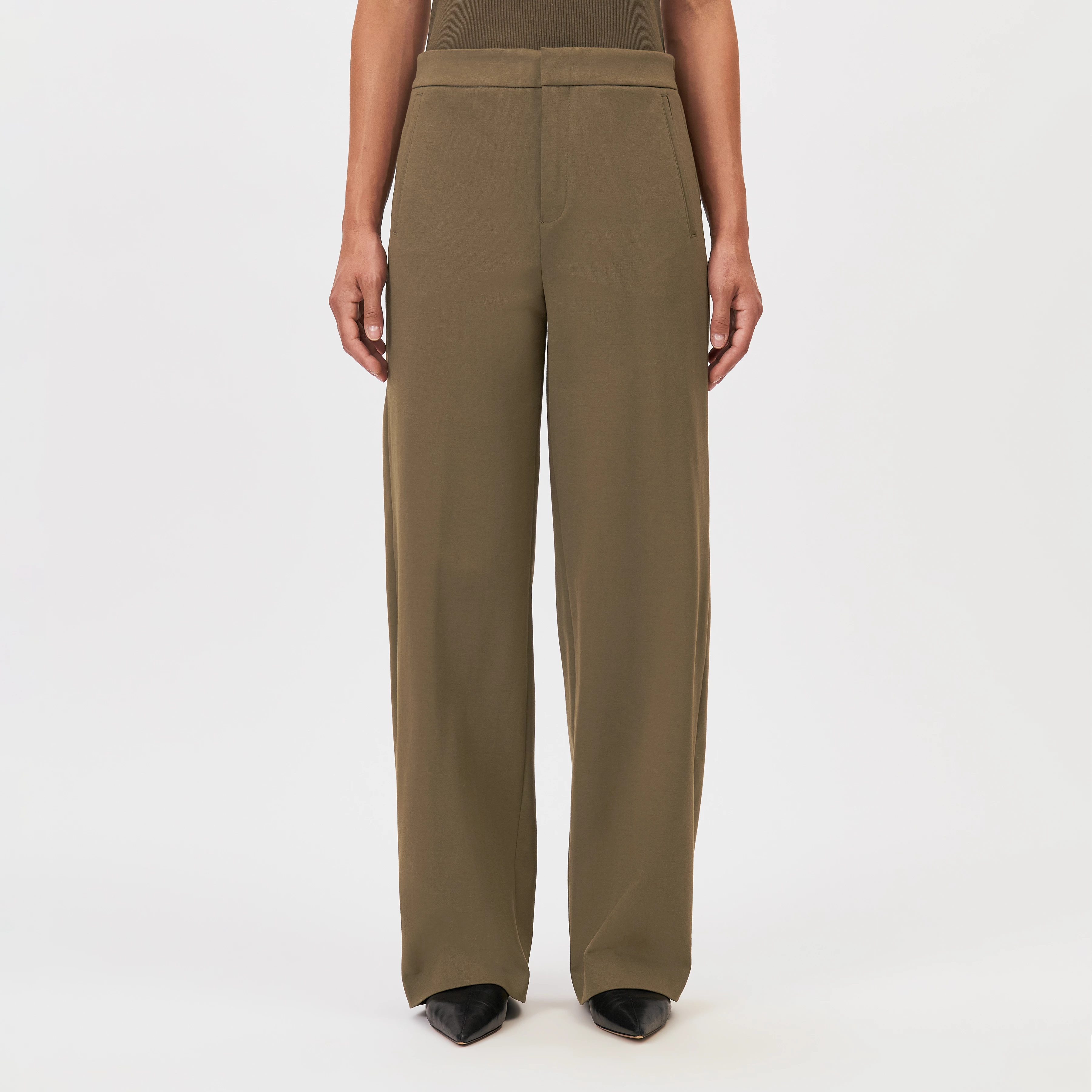 FAE_0 - Trousers with barrel legs in a viscose blend - women - green - Frontansicht