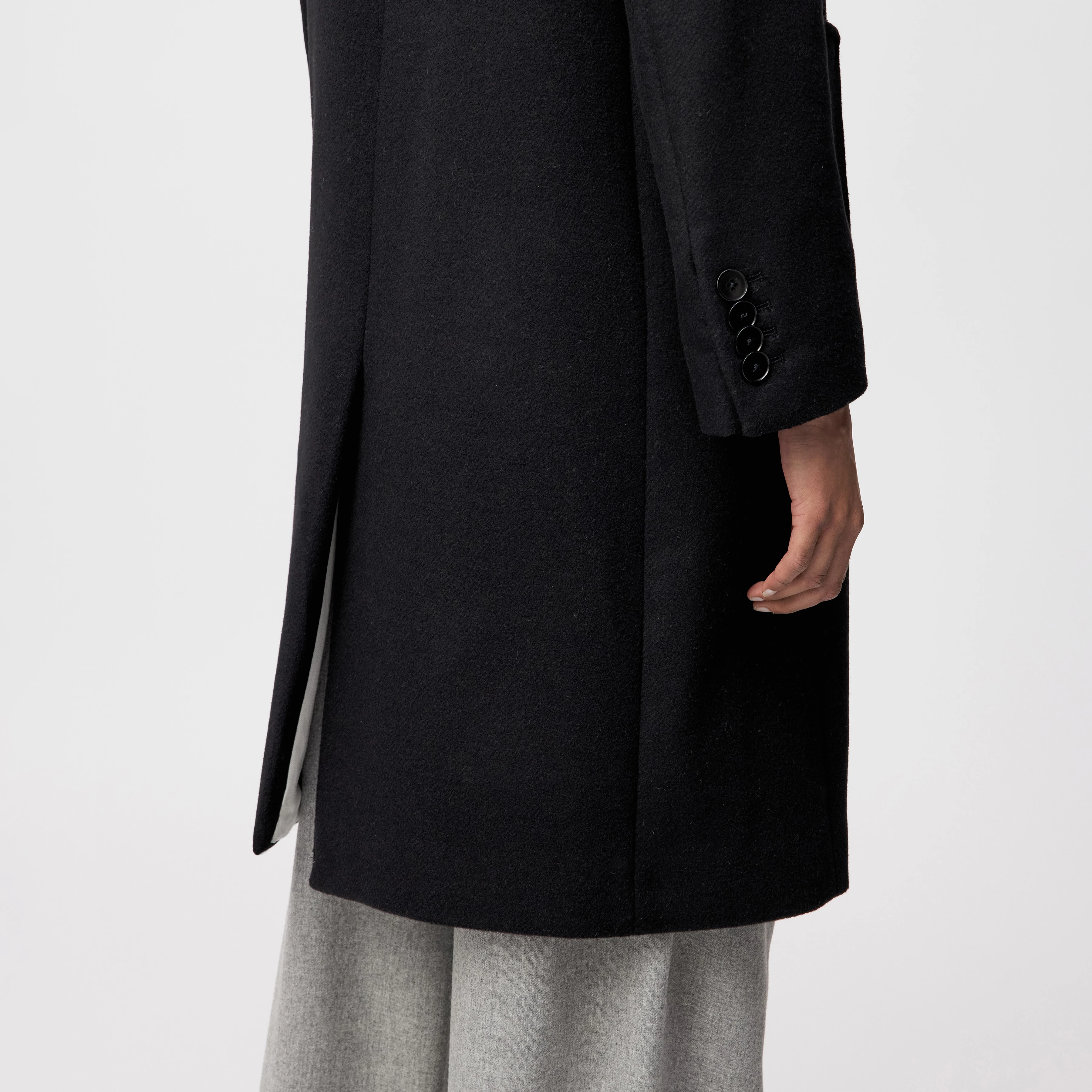 BRAMCOTE - Klassischer Blazermantel in Flanell - Damen - schwarz - Detailansicht am Model