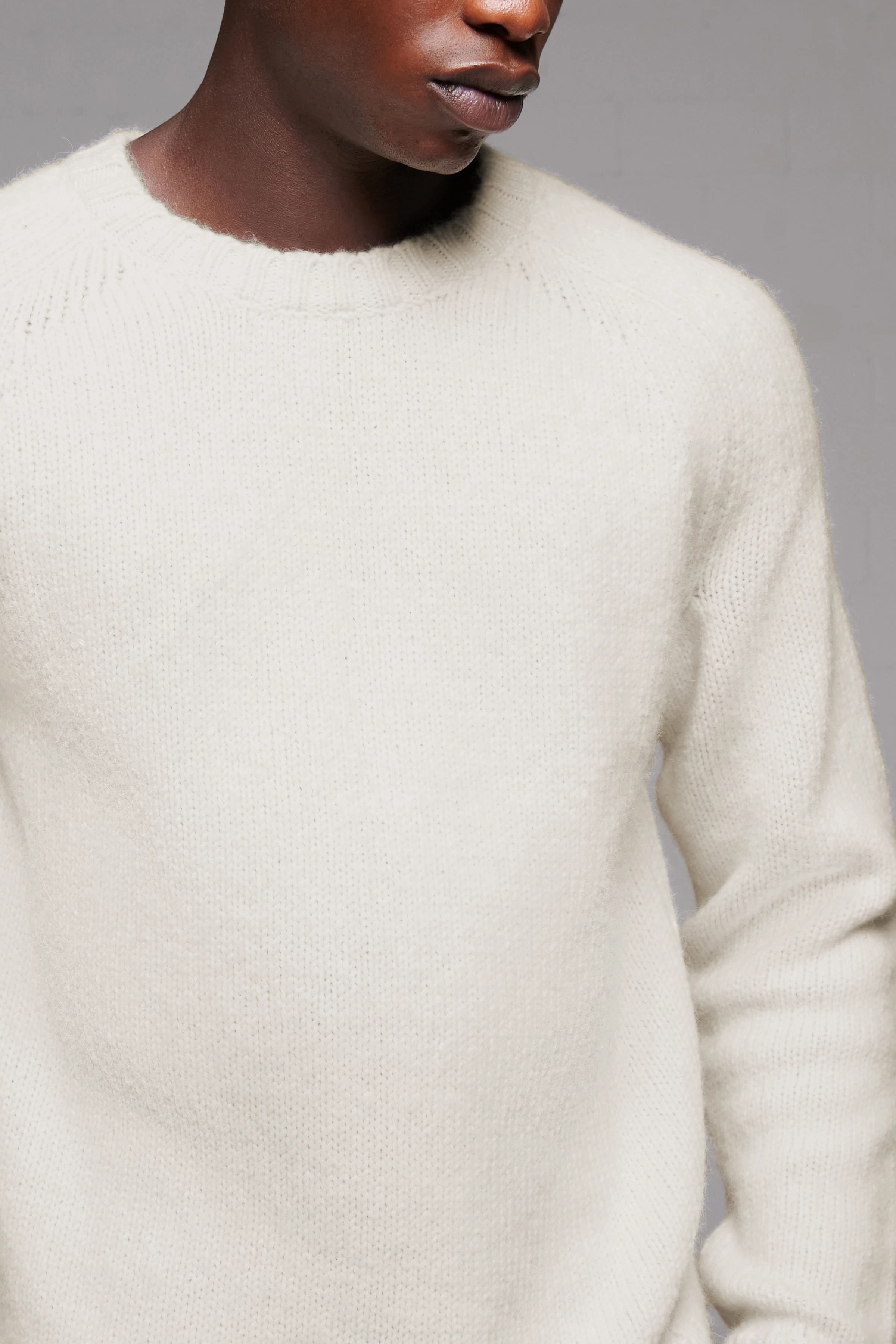 JOSCHKA_24 - oversized jumper in wool mix - men - off white - Seitenansicht