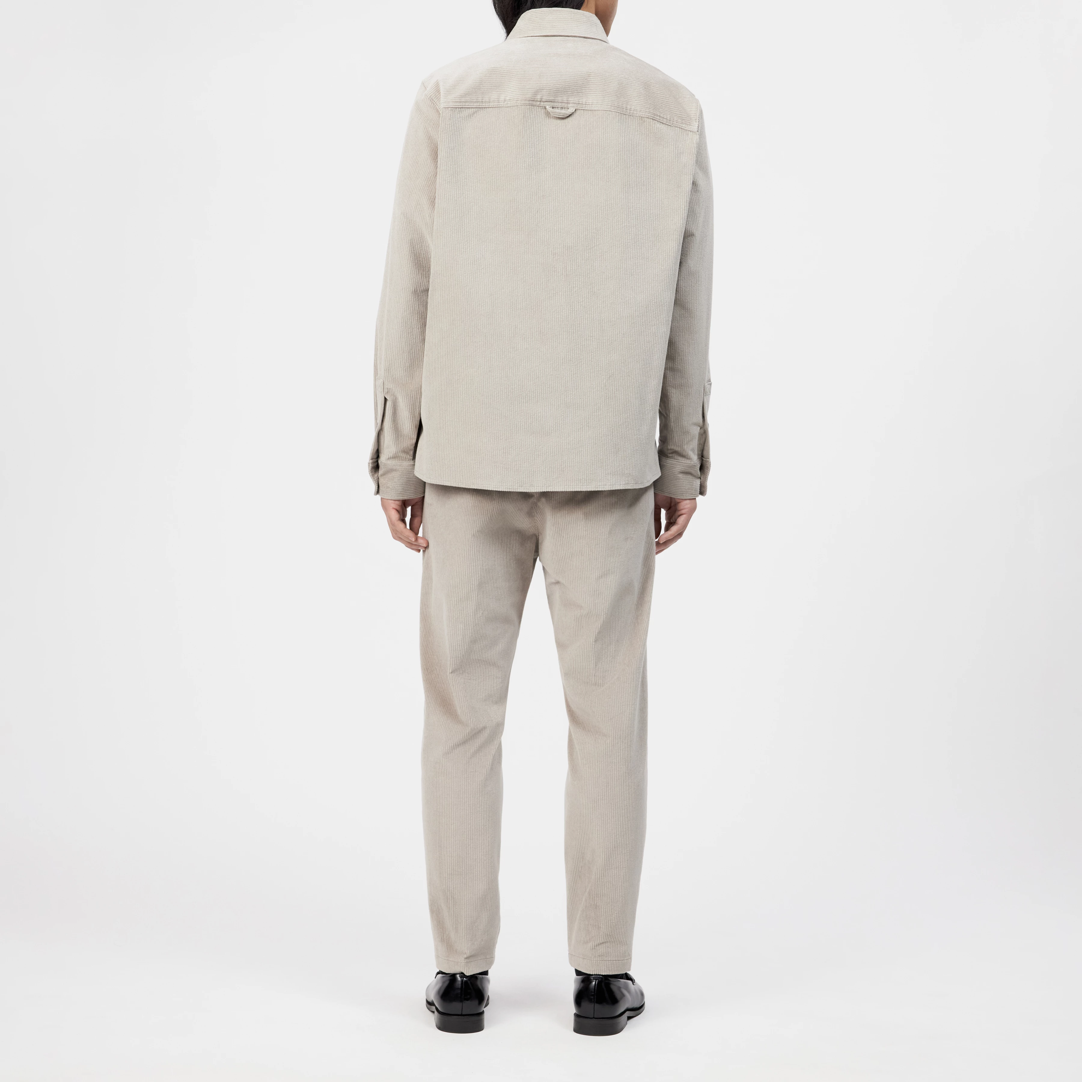 GUNRAY - Relaxed fit overshirt in cotton corduroy - men - beige - Rückansicht