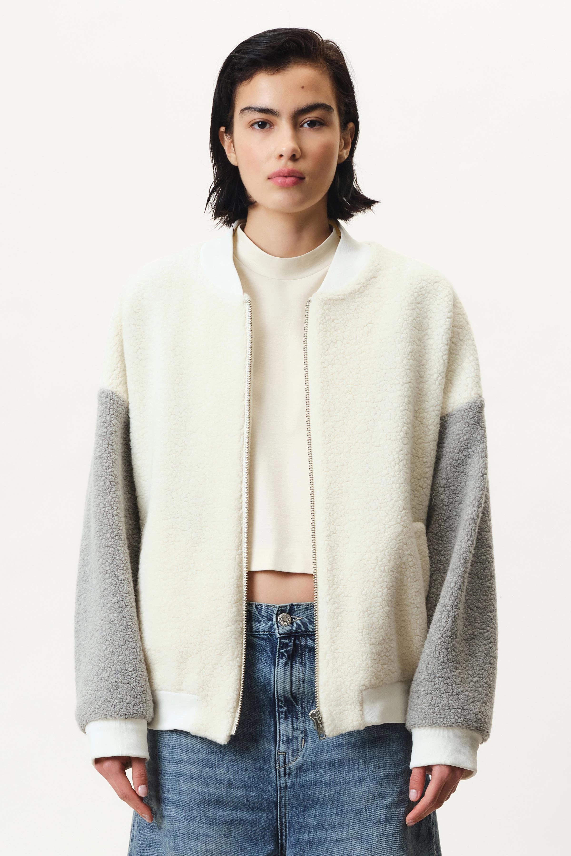 JANWYN - Collegejacke in flinchigem Teddy - Damen - beige - Frontansicht