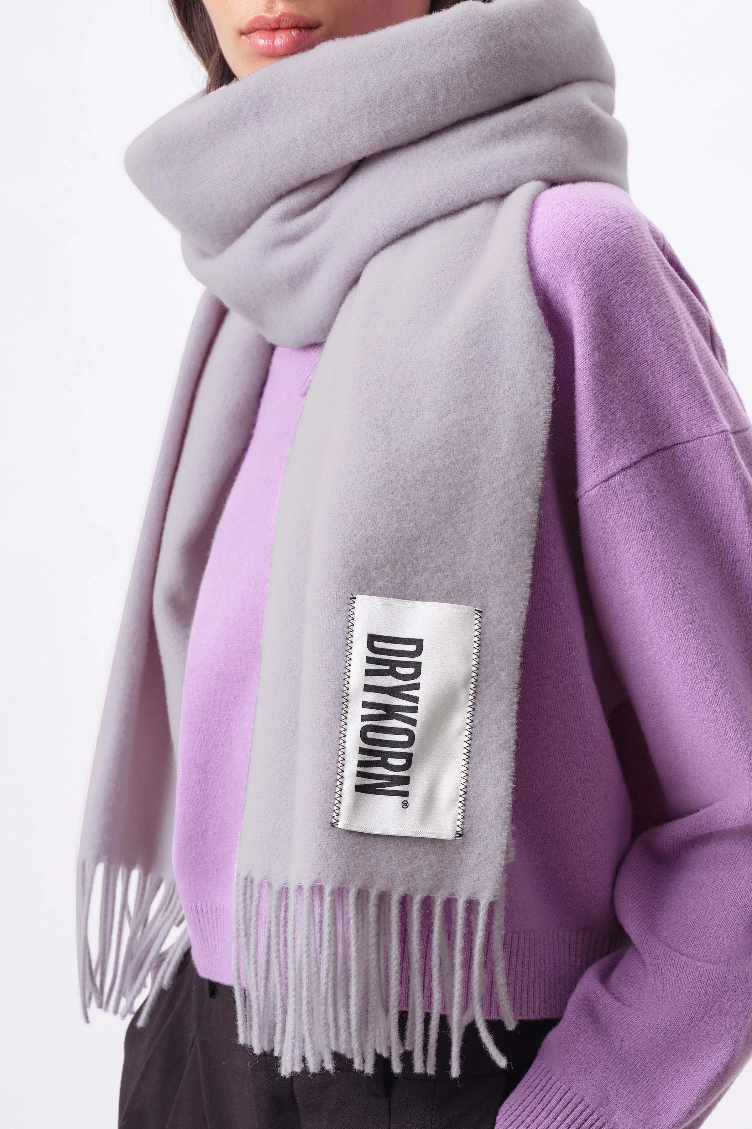 GAZE - pure wool scarf - unisex - purple - Ganzkörper-Frontansicht