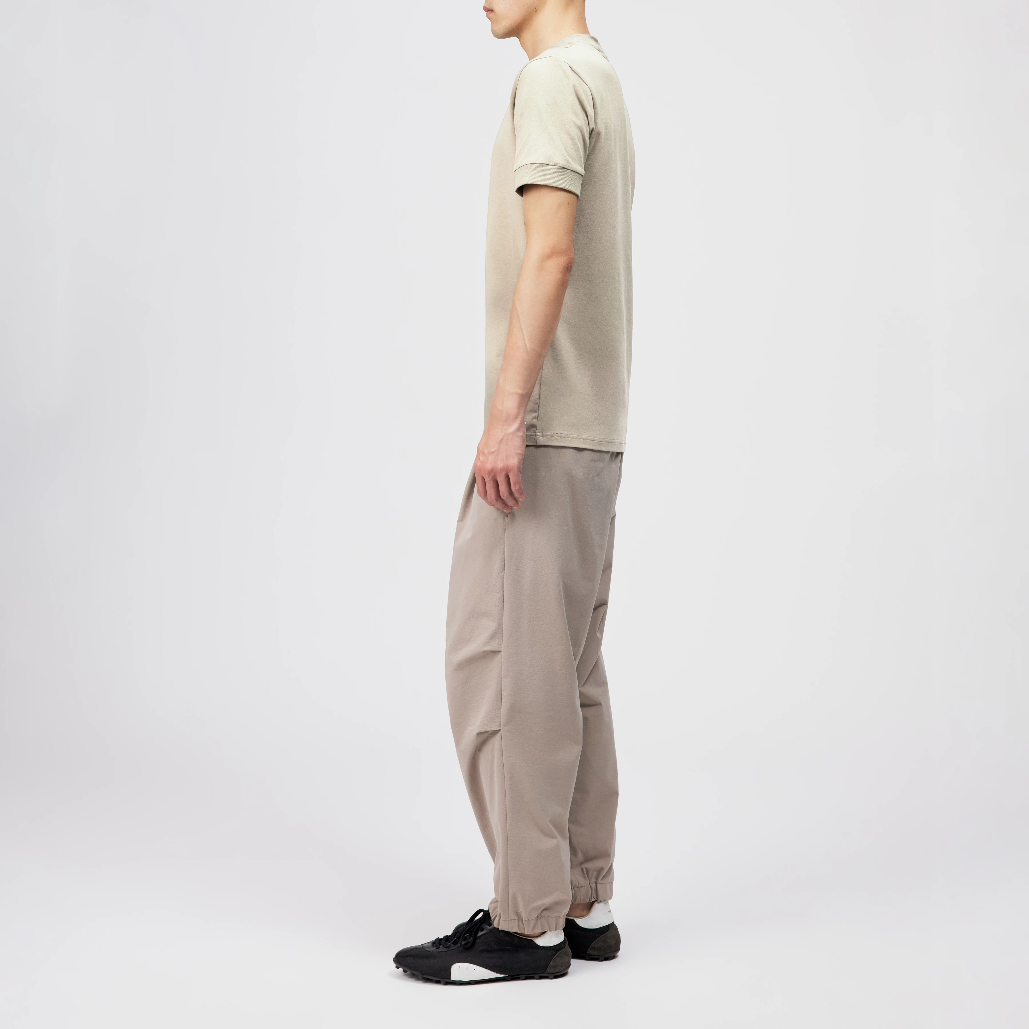 ANTON - fitted T-shirt in cotton - men - beige - Seitenansicht