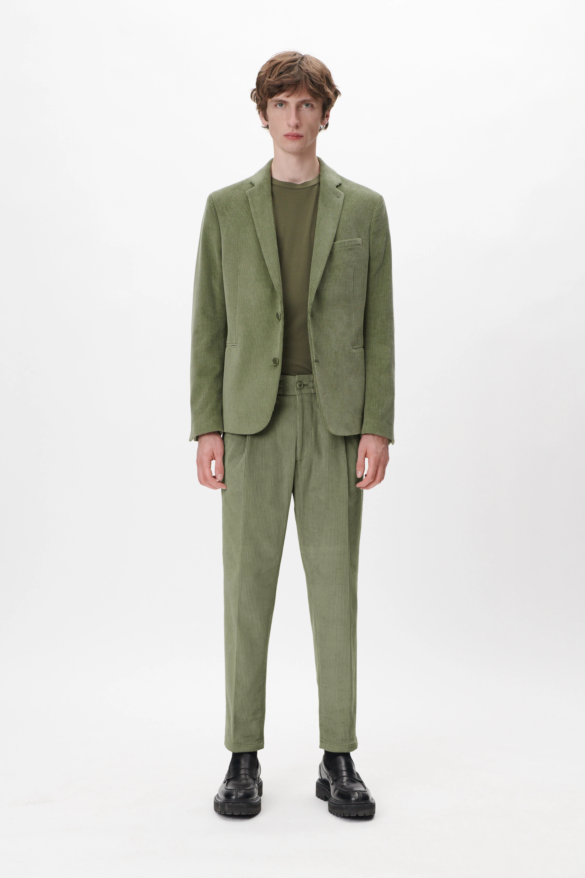 THILO - relaxed fit cotton t-shirt - men - green - Ganzkörper-Frontansicht