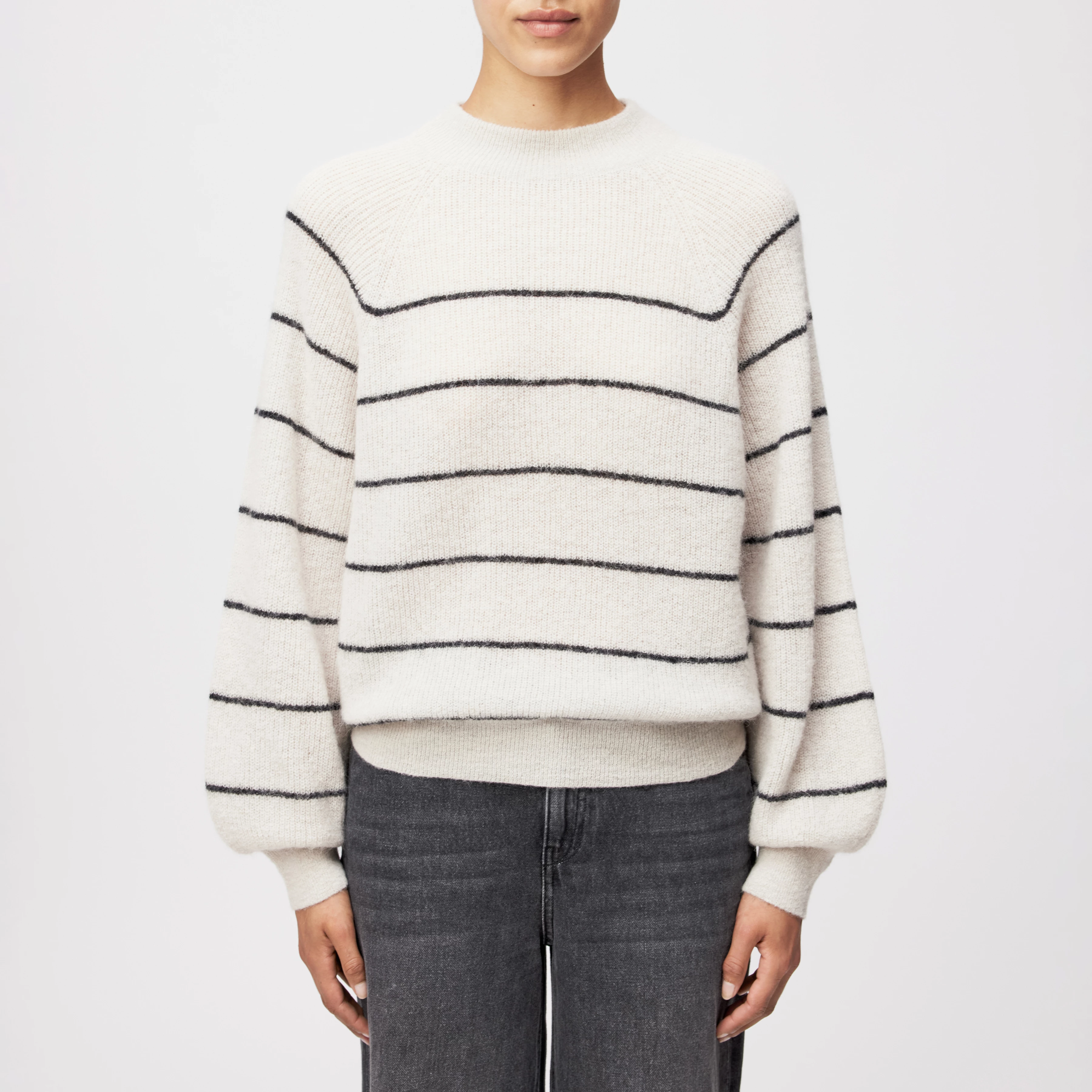 LARELYA - Sweater with balloon sleeves in luxurious Suri alpaca blend - women - beige - Frontansicht