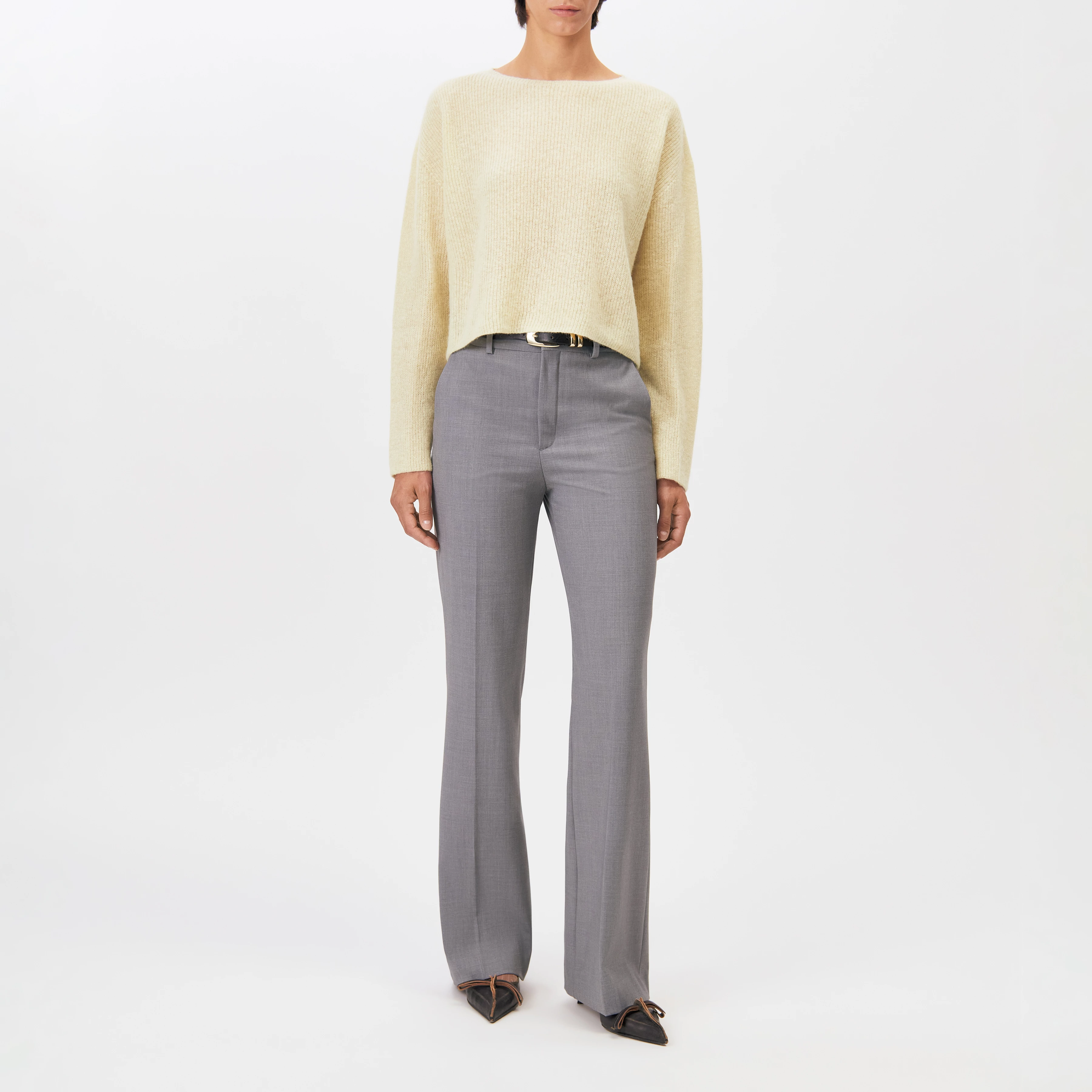 IMENY - Short Suri Alpaca blend jumper - women - yellow - Ganzkörper-Frontansicht