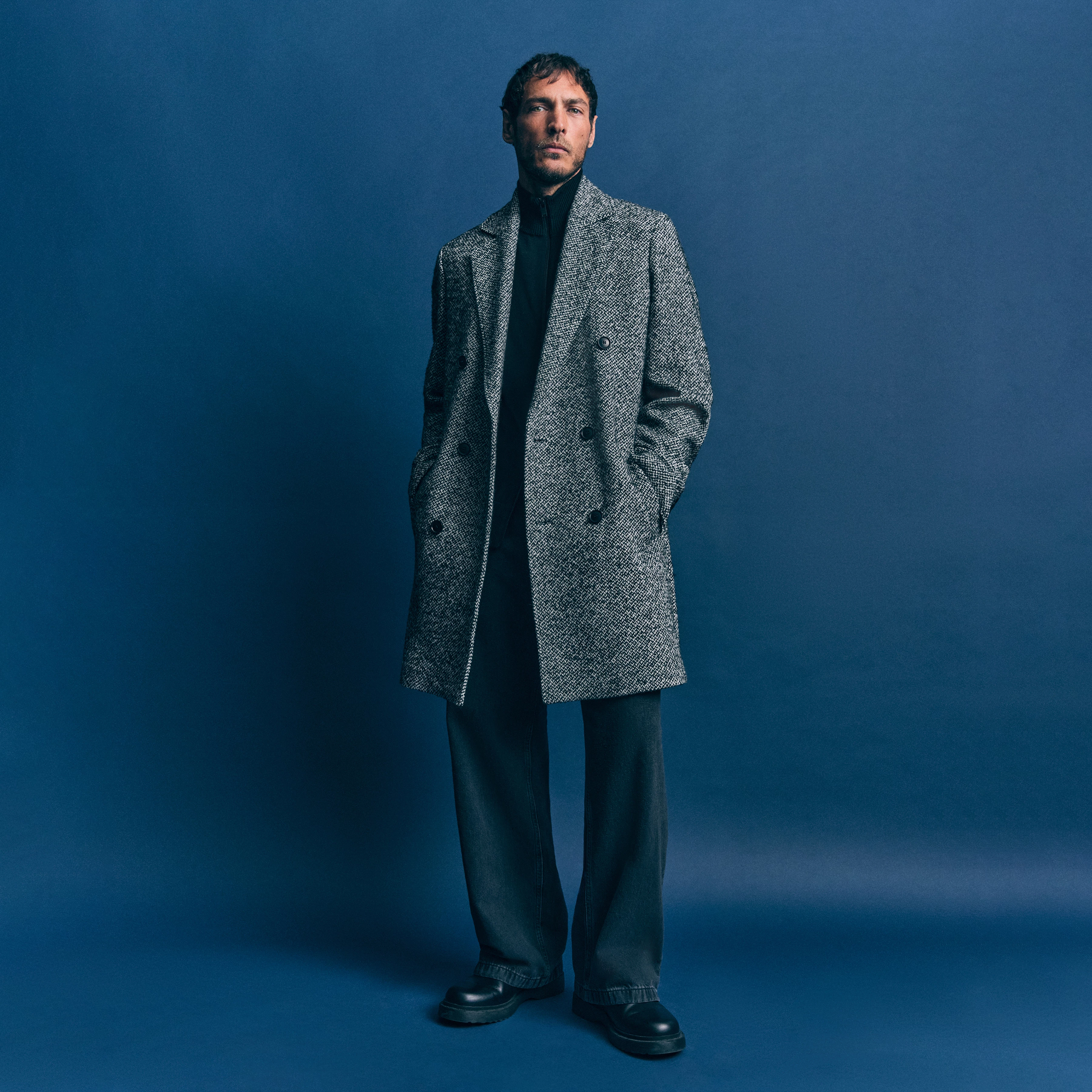 NEKOLA - Doppelreihiger Mantel in Woll-Mix - Herren - schwarz