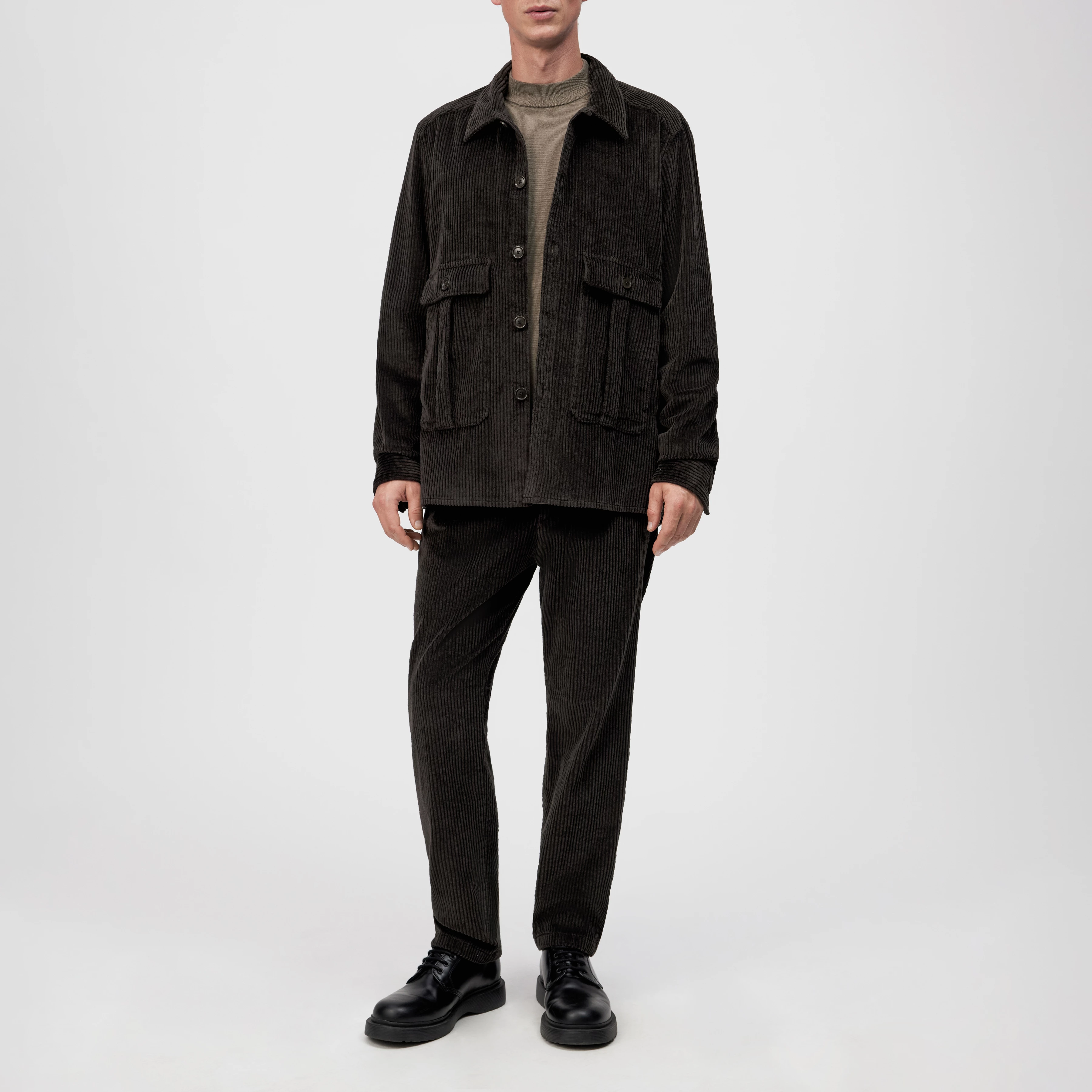 LIEWA - Overshirt in Baumwoll-Breitcord - Herren - braun - Ganzkörper-Frontansicht