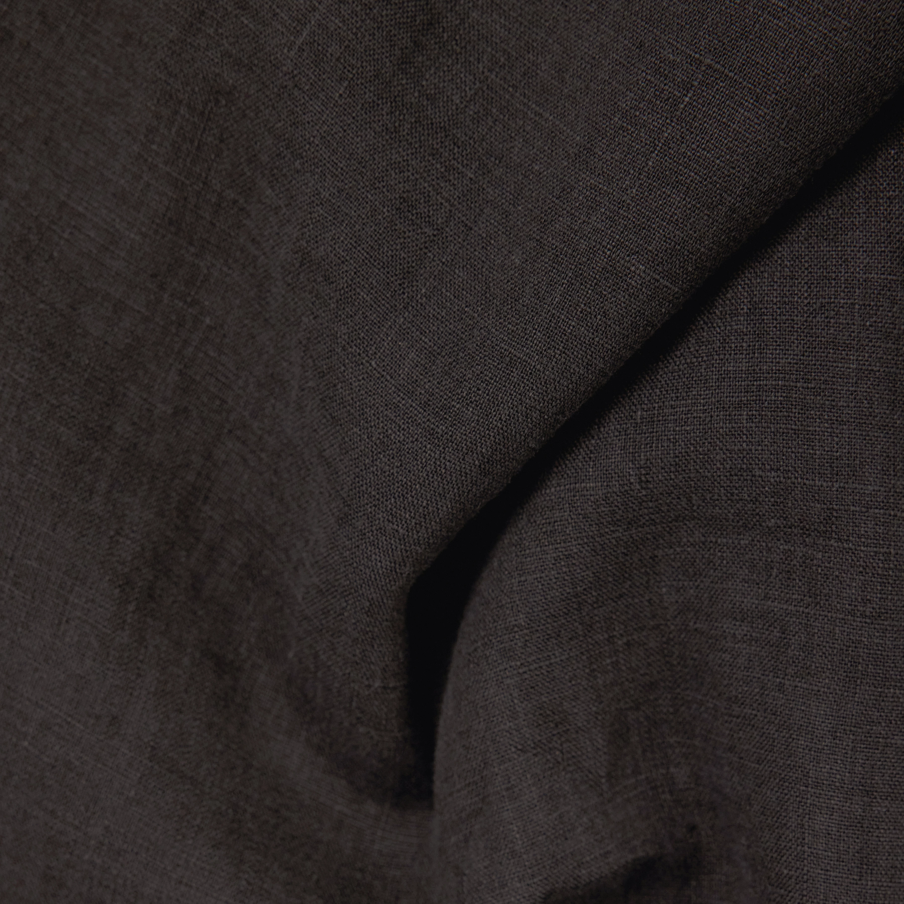 DWINDLE - Linen paperbag trousers - women - brown - Materialbild (B2C)