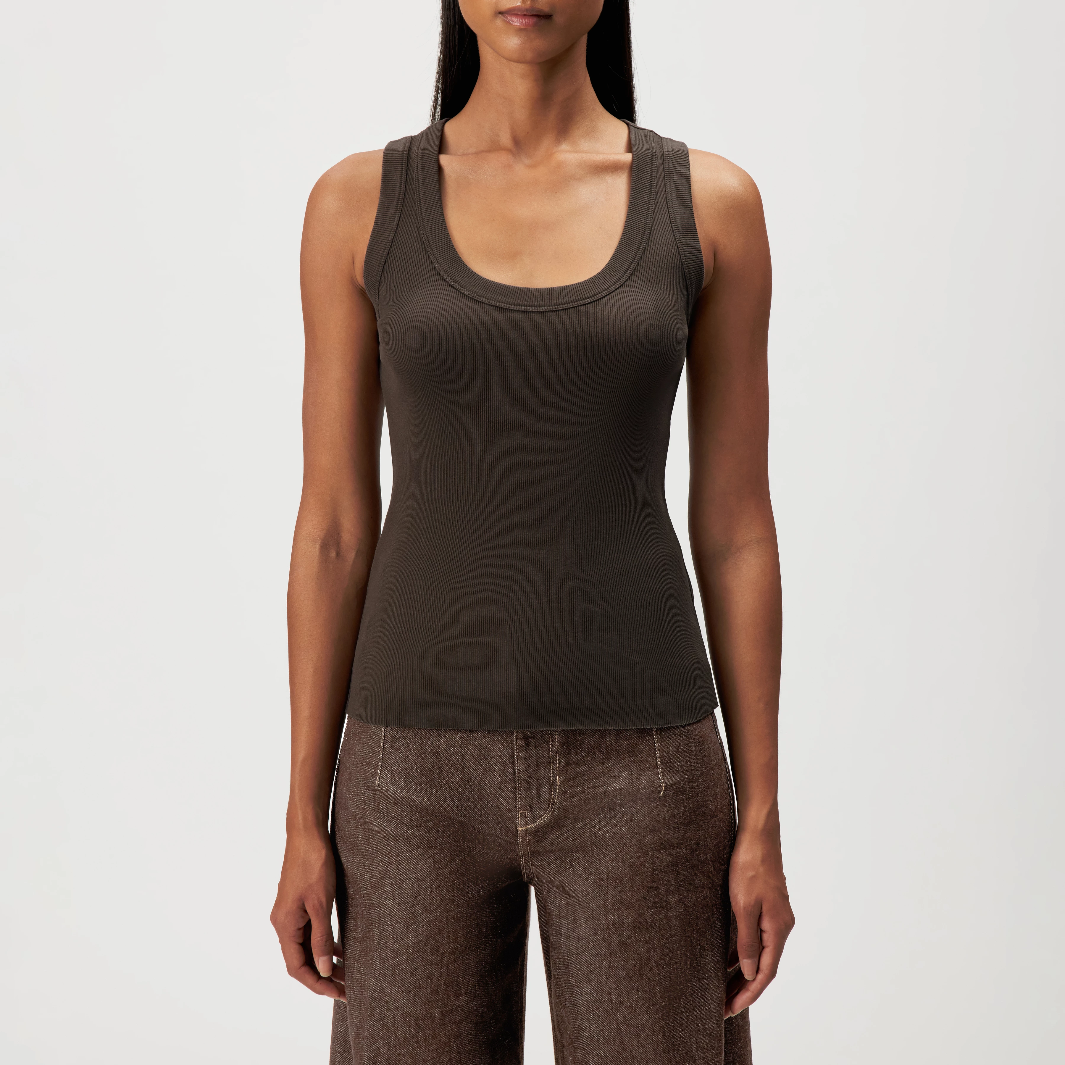 TAVIRA - Ribbed tank top with feminine round neckline - women - brown - Frontansicht