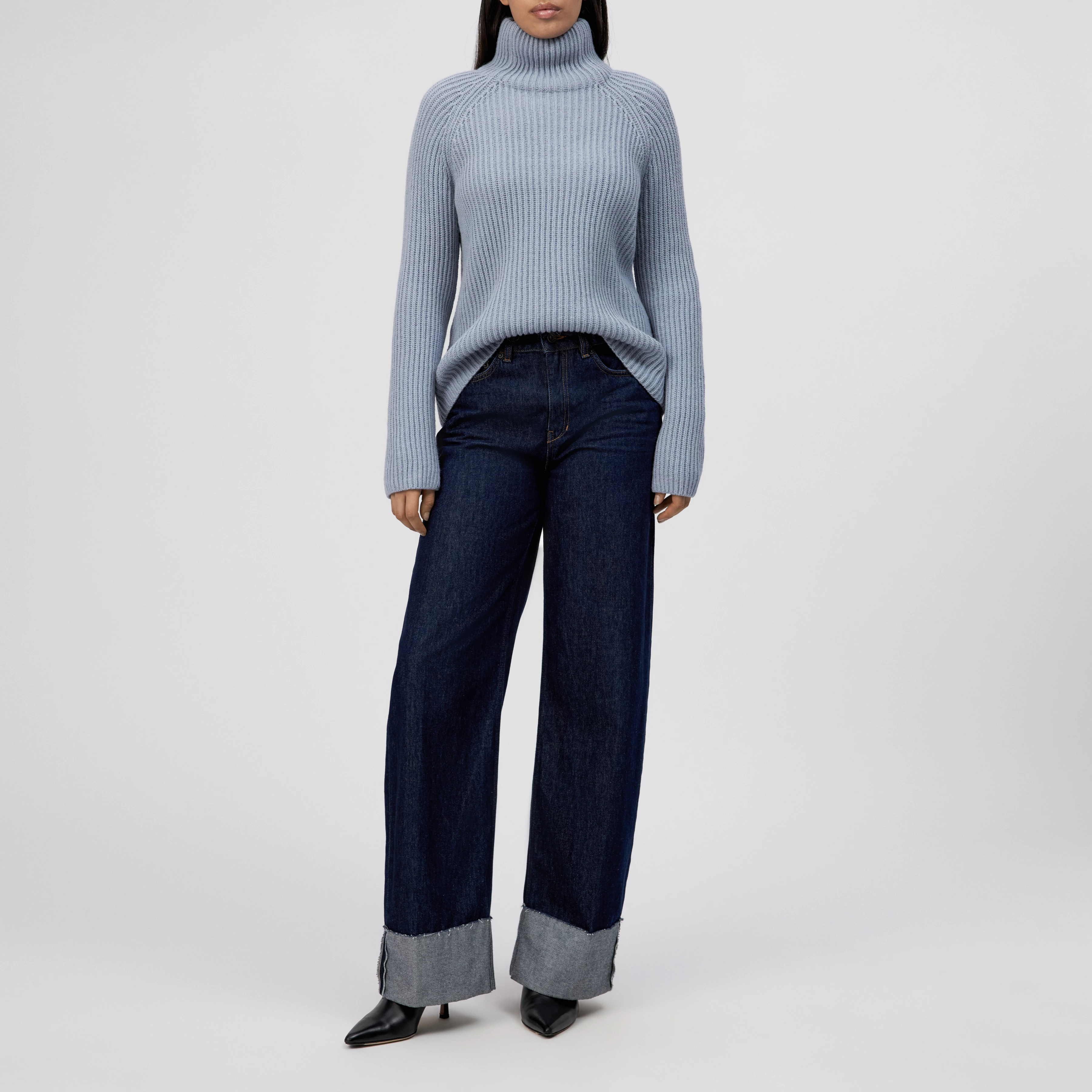 ARWEN - Pull à col roulé en laine et alpaga - women - bleu - Ganzkörper-Frontansicht