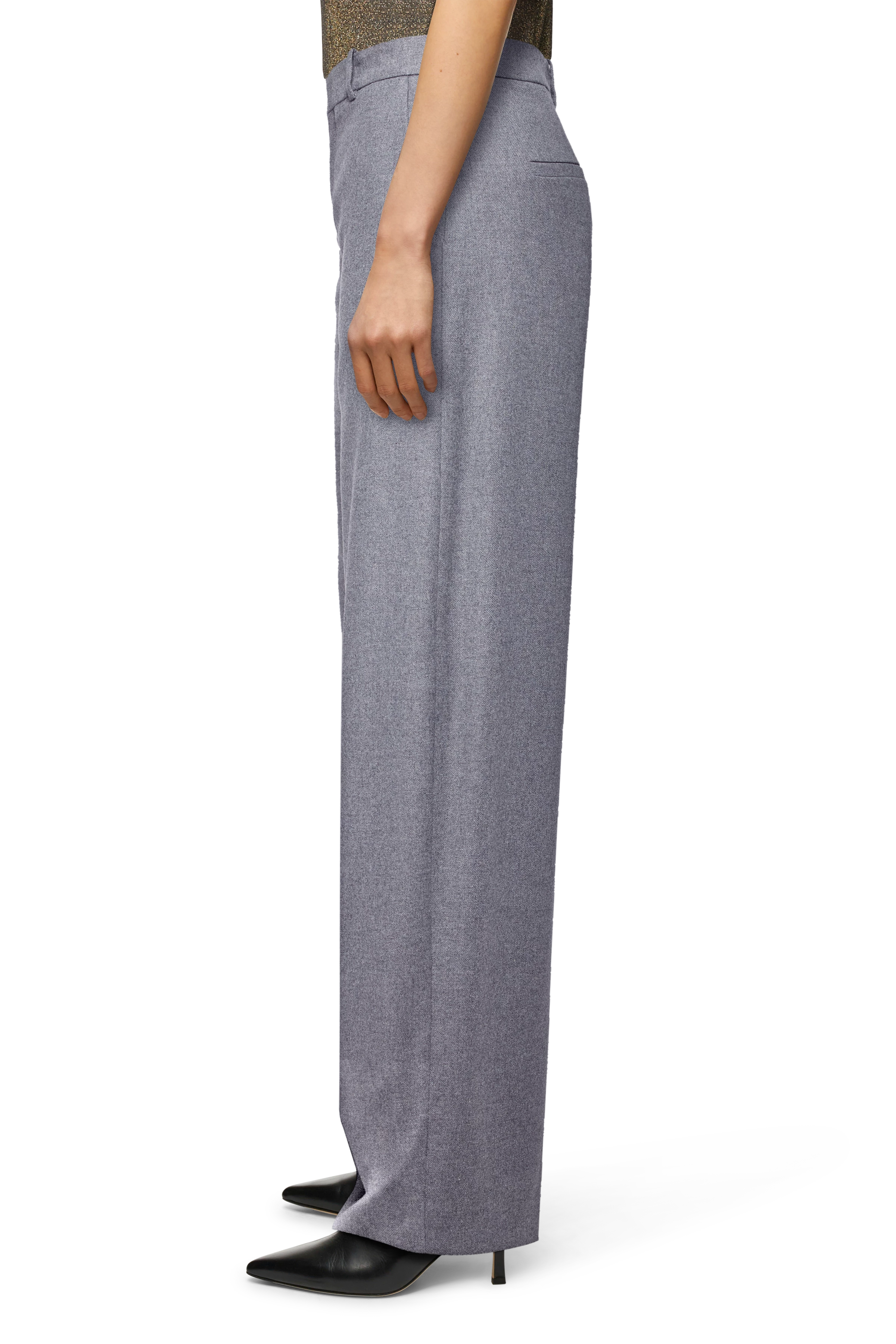 DESK - Trousers with barrel legs in soft wool flannel - women - grey - Seitenansicht