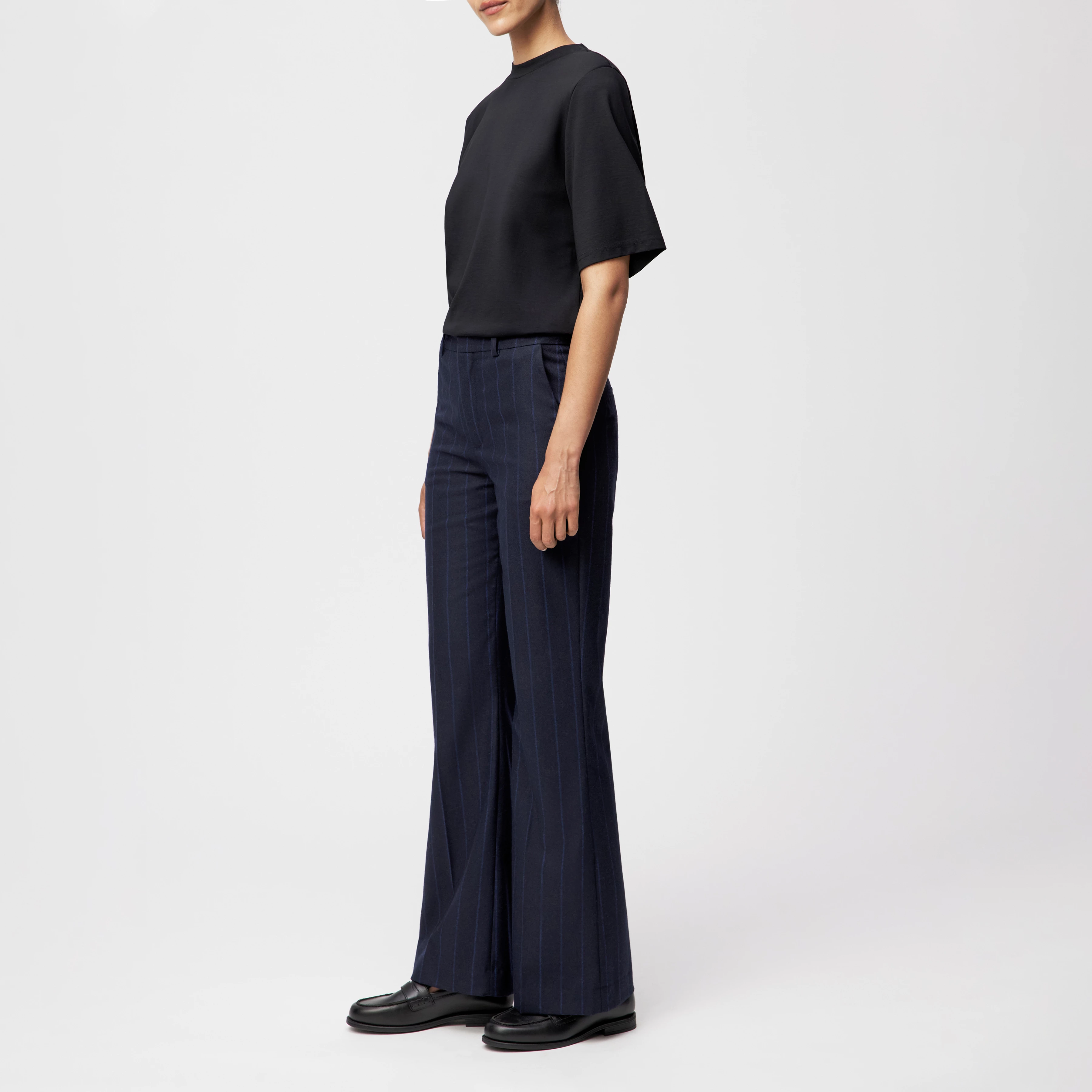 ARGUE - Hose mit Flared Leg in Woll-Mix - Damen - blau - Seitenansicht