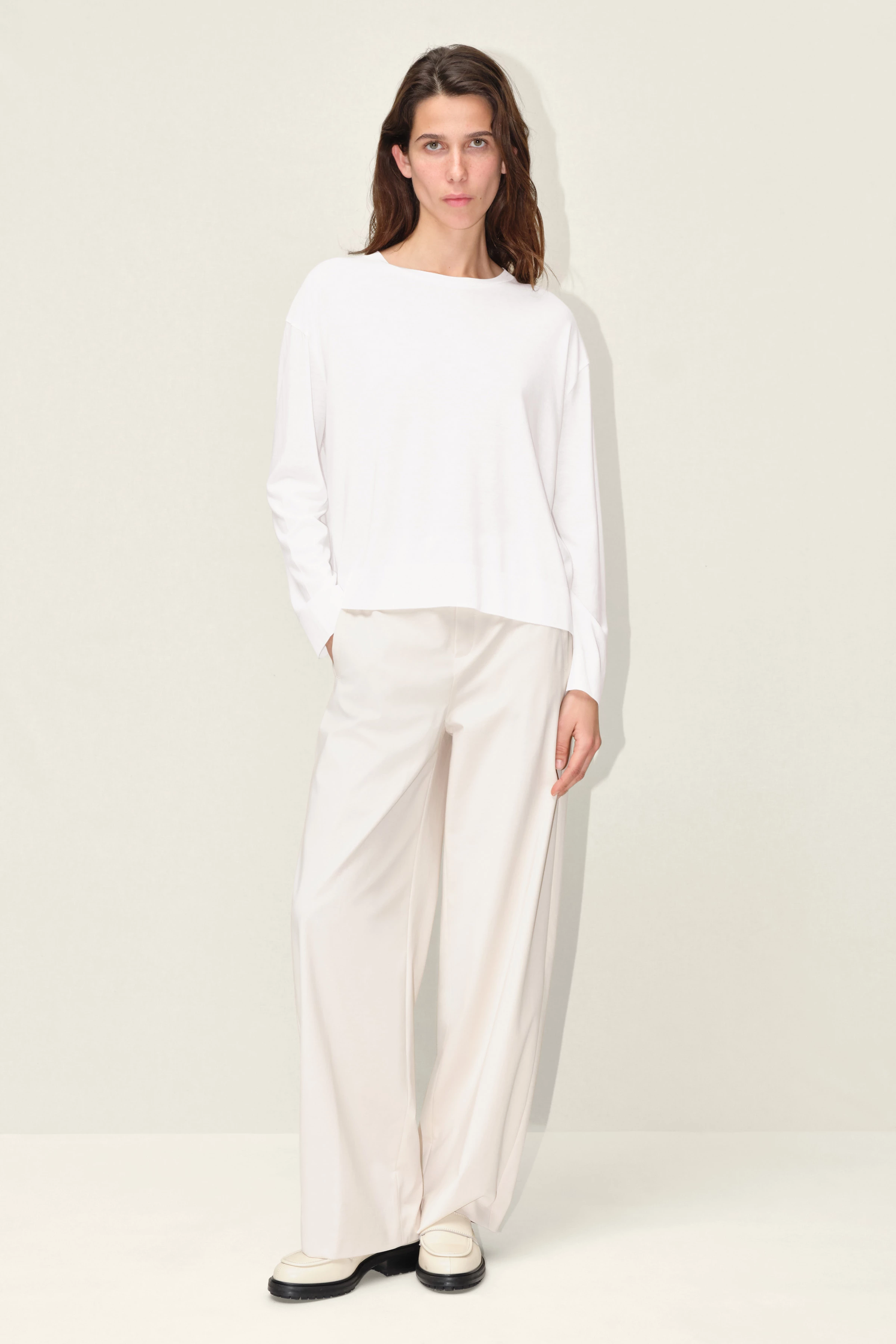 ILMARA - Longsleeve with round neck - women - off white - Ganzkörper-Frontansicht
