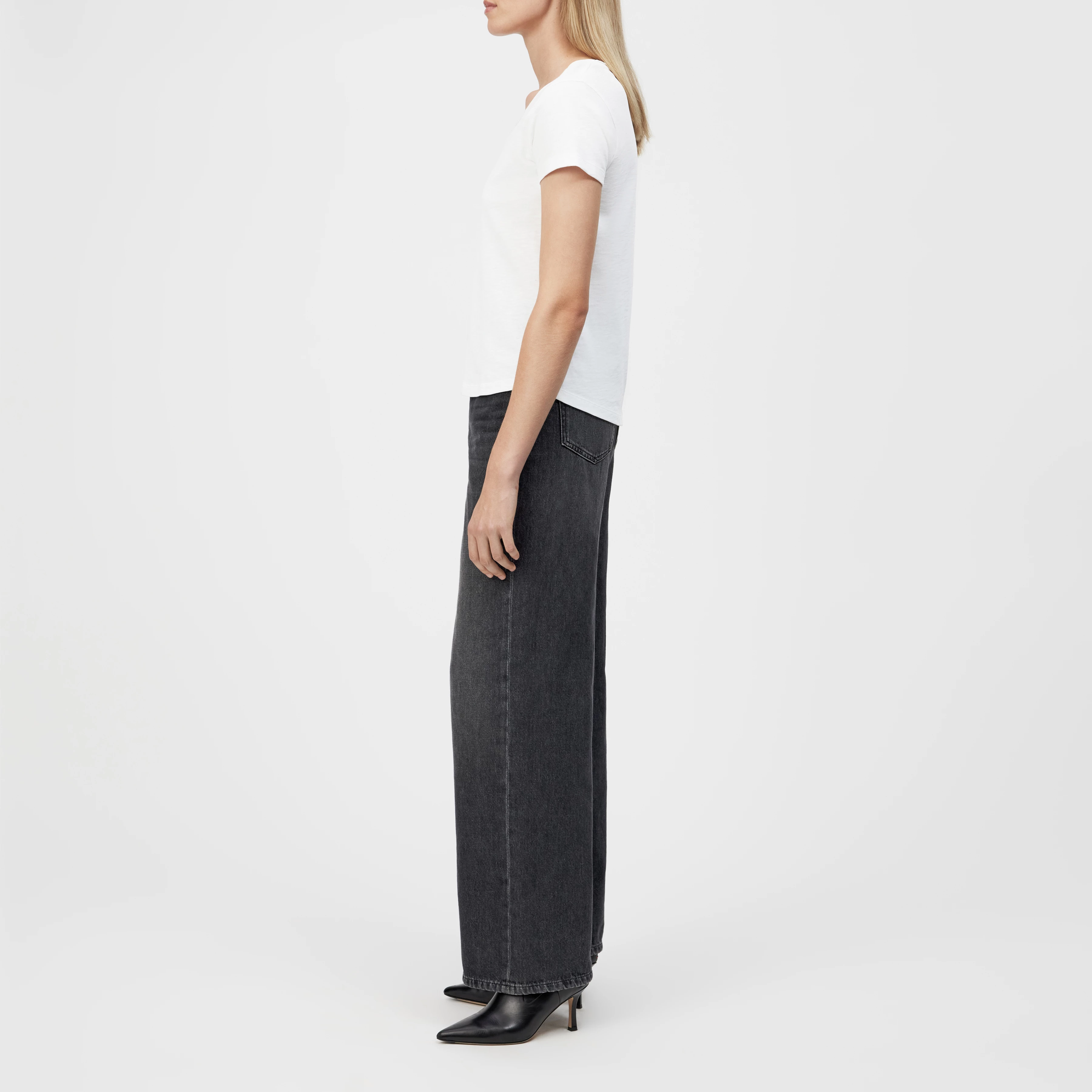 NAVIVI - Pure cotton T-shirt - women - white - Seitenansicht