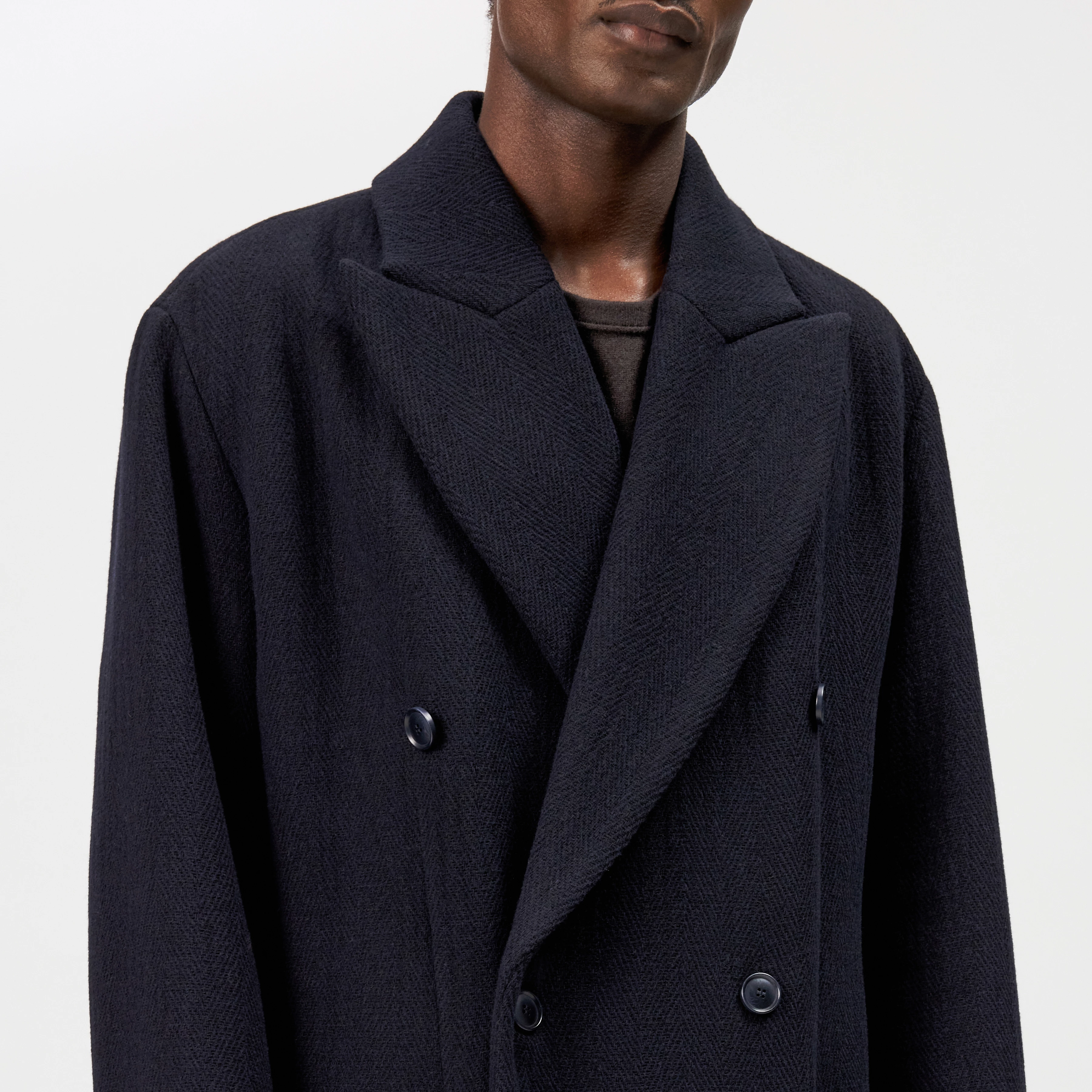 MATESSO - Oversized Wool-Blend Coat - men - blue - Detailansicht am Model