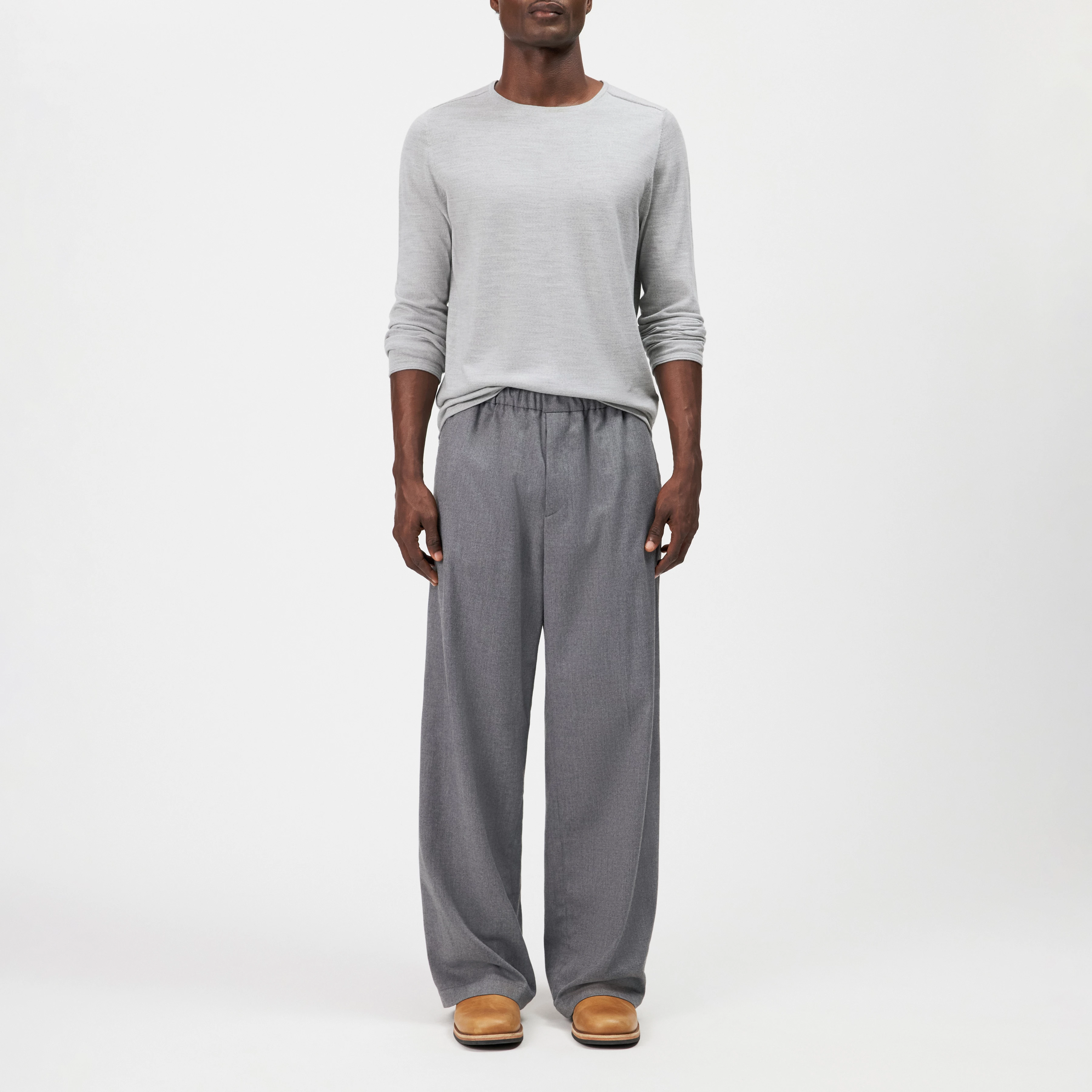 JOPAGO_CLN - Soft flannel jogging bottoms - men - grey - Ganzkörper-Frontansicht
