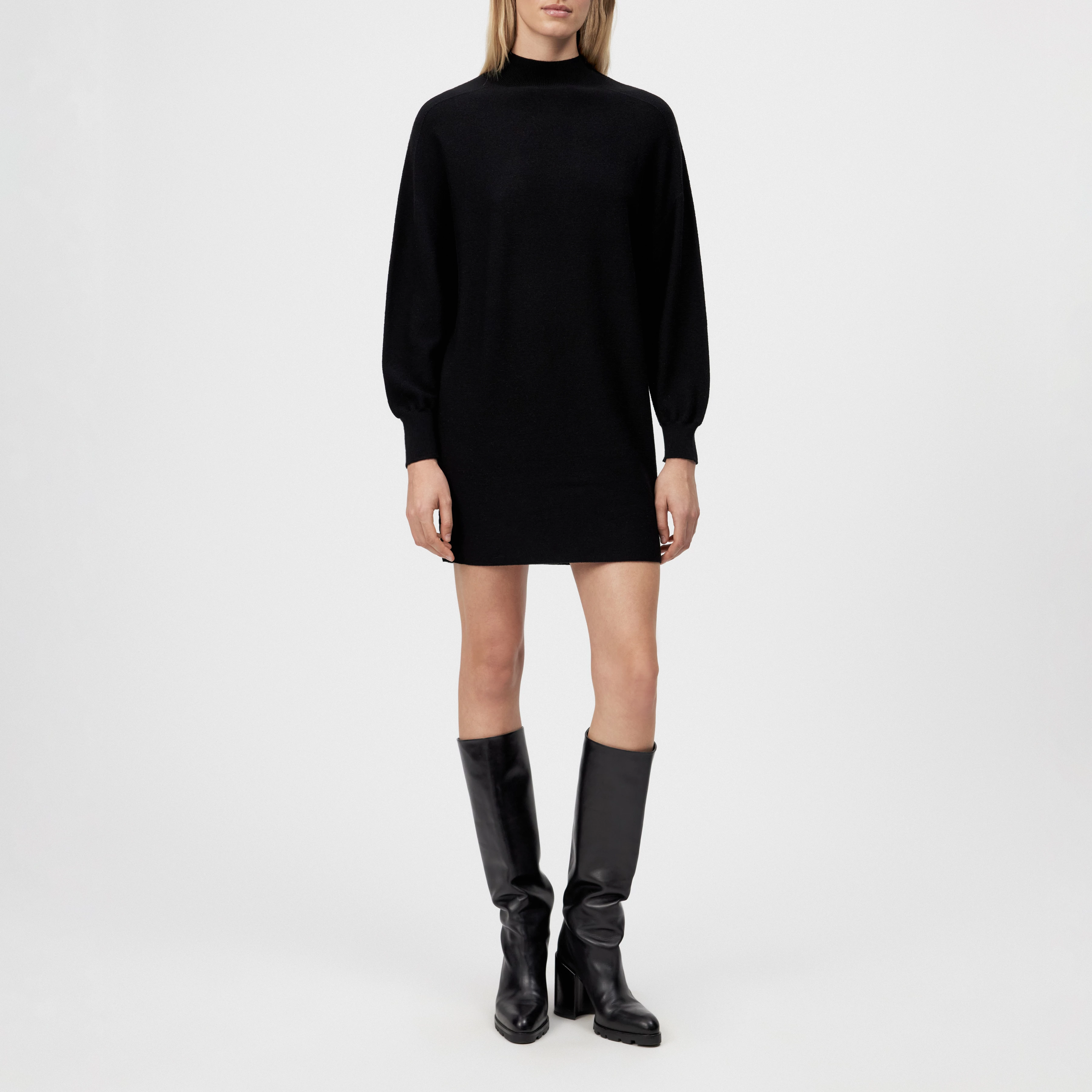 YUSUPHI - Oversized Minikleid in 100% Merinowolle - Damen - schwarz - Ganzkörper-Frontansicht