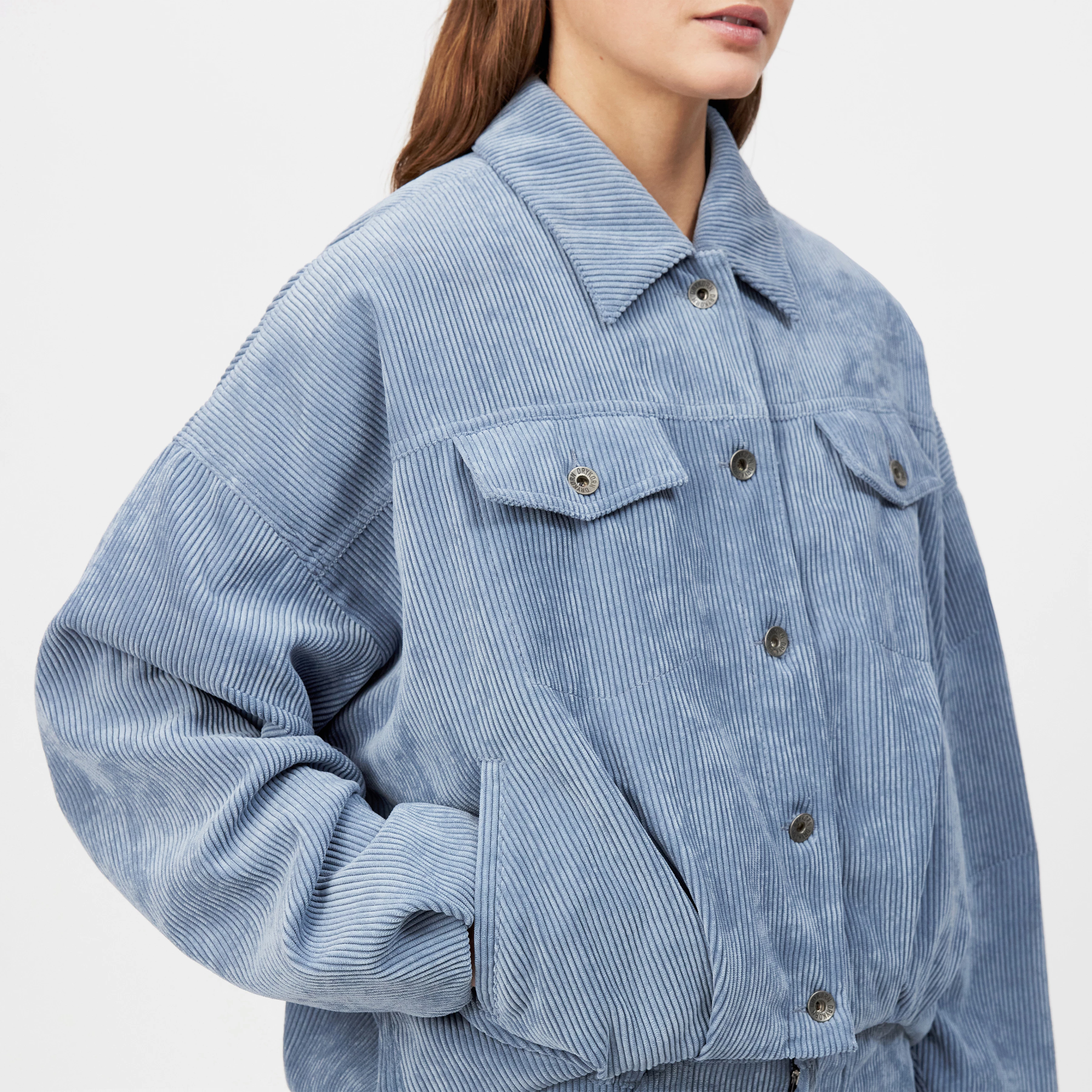 BLAXTON - Denim jacket in corduroy - women - blue - Detailansicht am Model