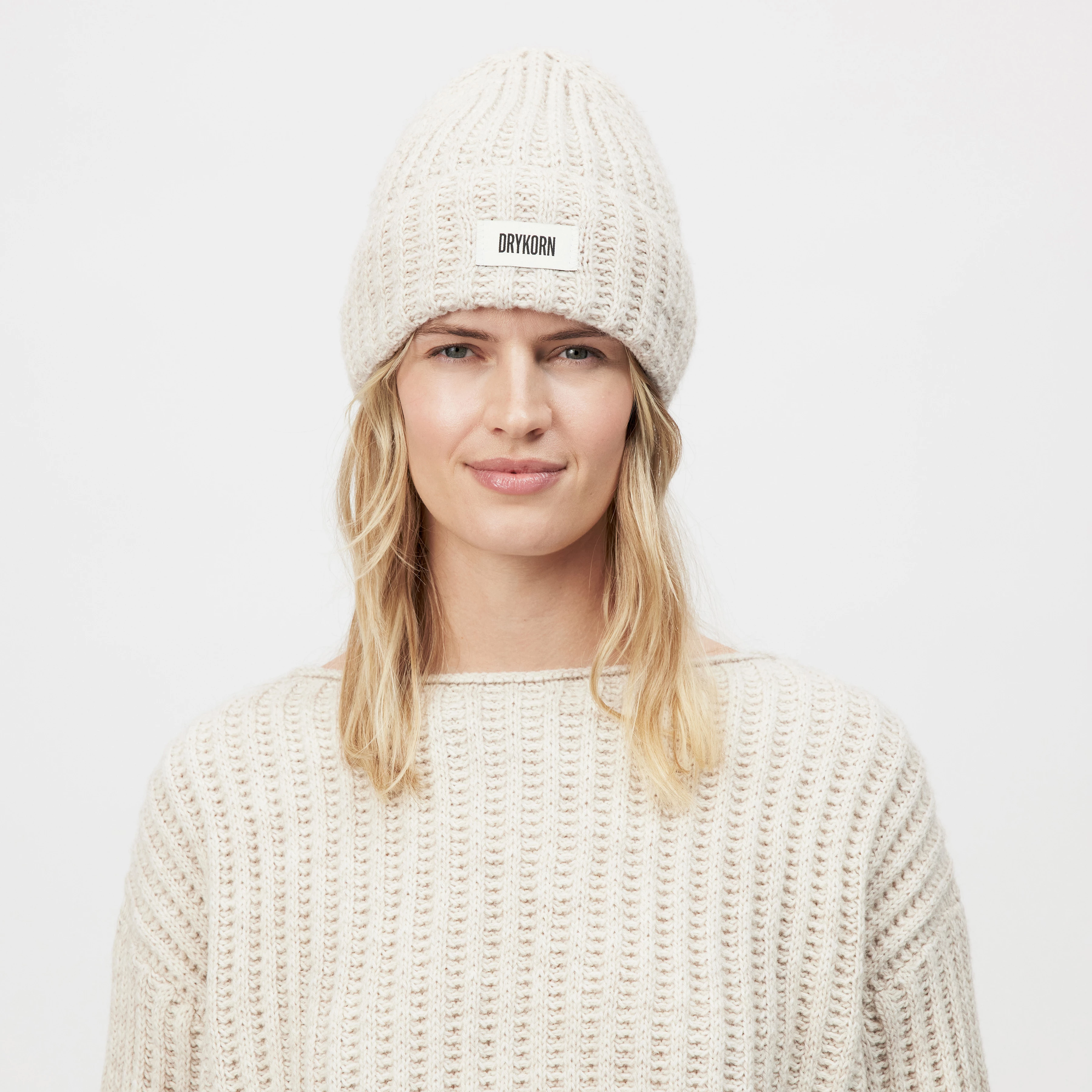 CORNIE - Beanie in Woll-Alpakamix - Unisex - beige - Frontansicht